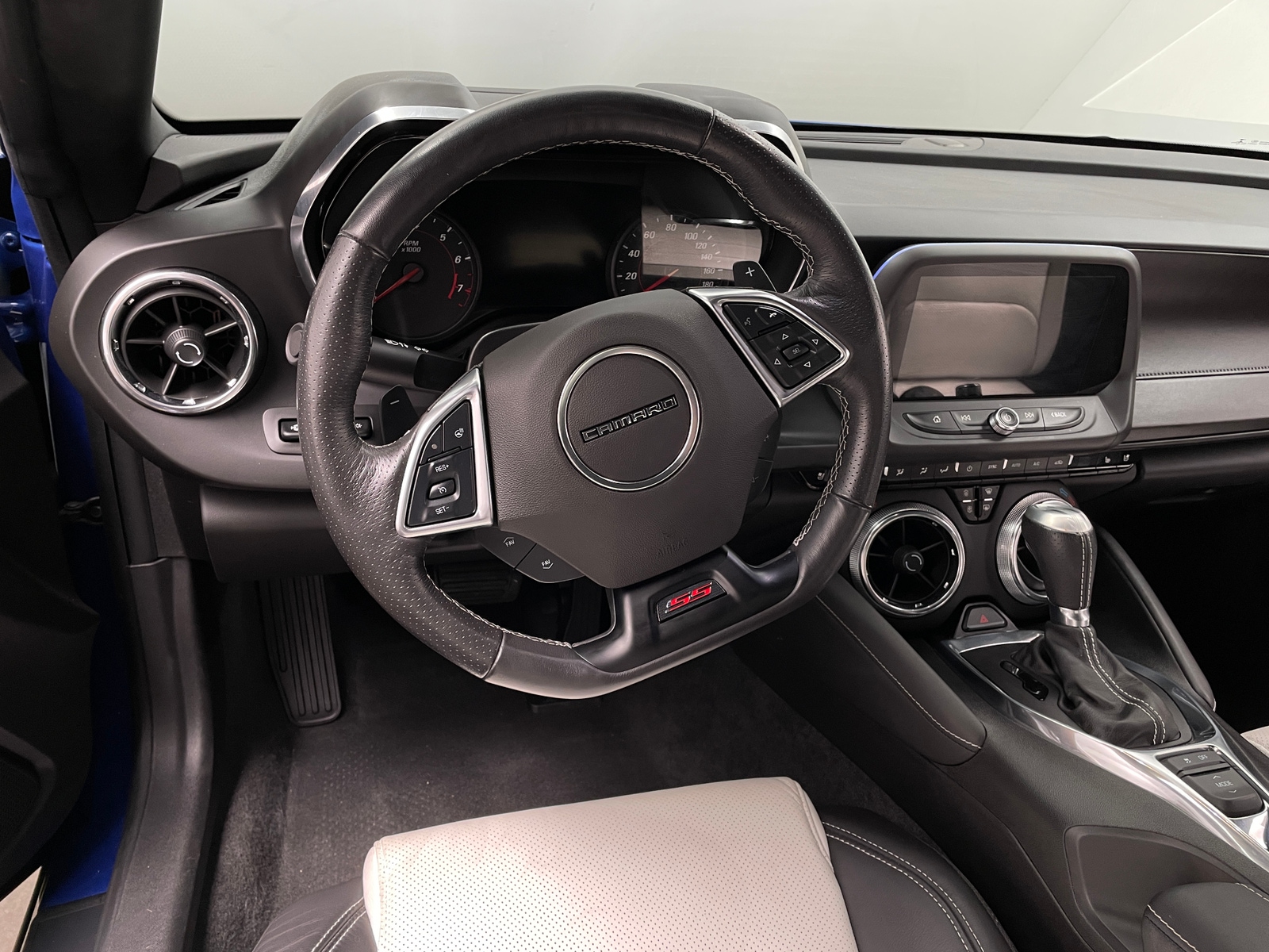 Thumbnail: 2019 Chevrolet Camaro - 4