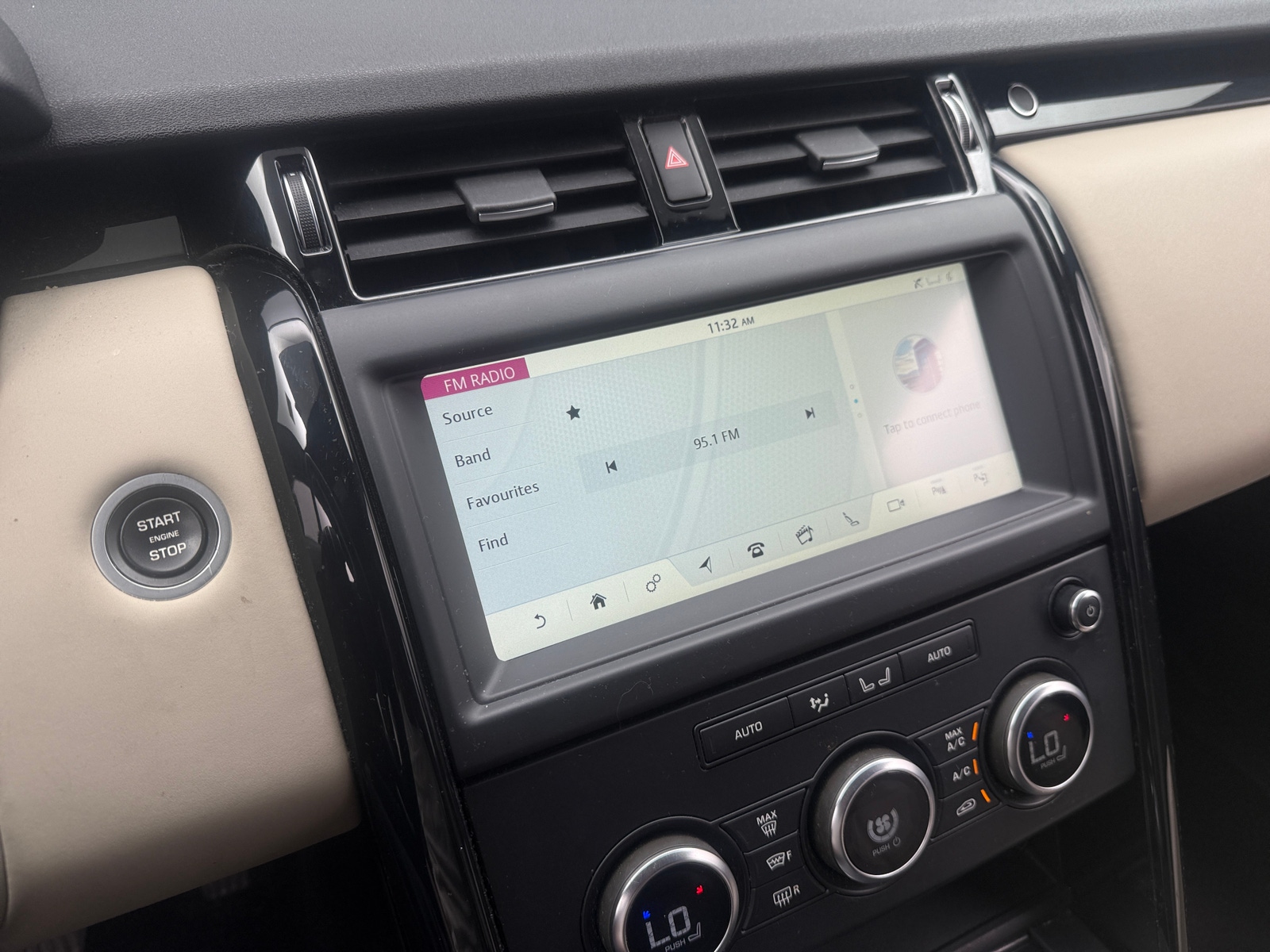 Thumbnail: 2019 Land Rover Discovery - 3