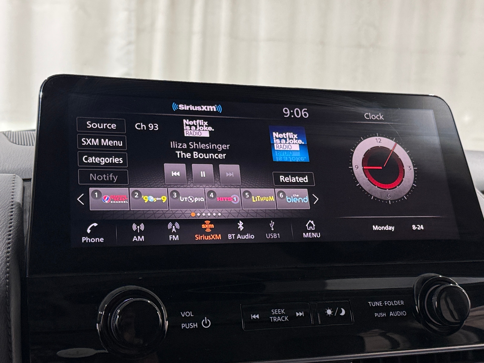 Thumbnail: 2023 Nissan Armada - 3