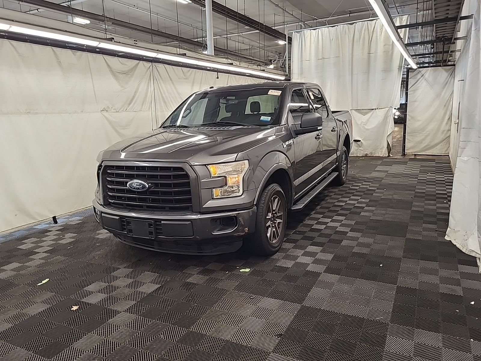 2016 Ford F-150 2WD Supercrew 145" XLT
