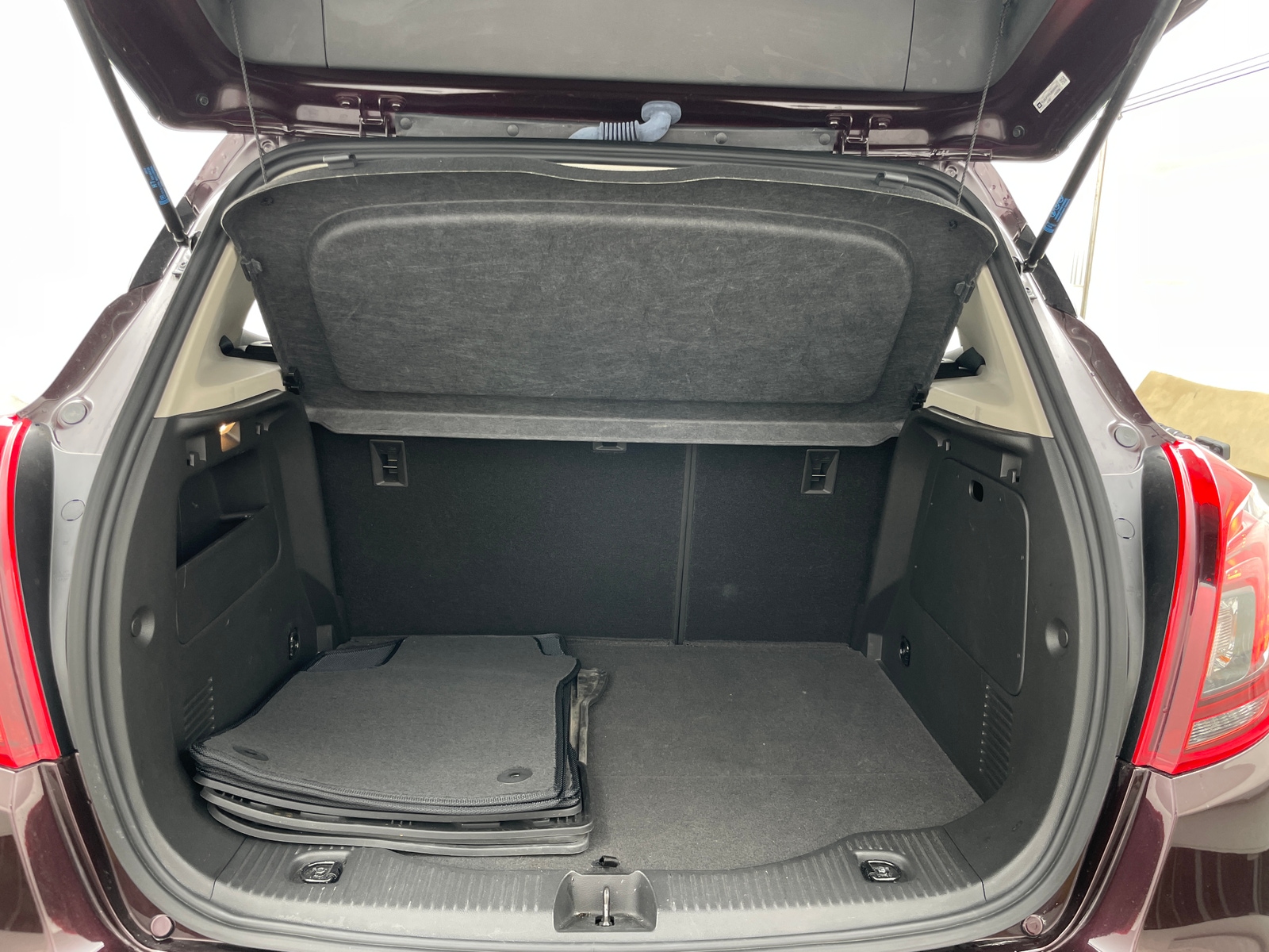 Thumbnail: 2018 Buick Encore - 6