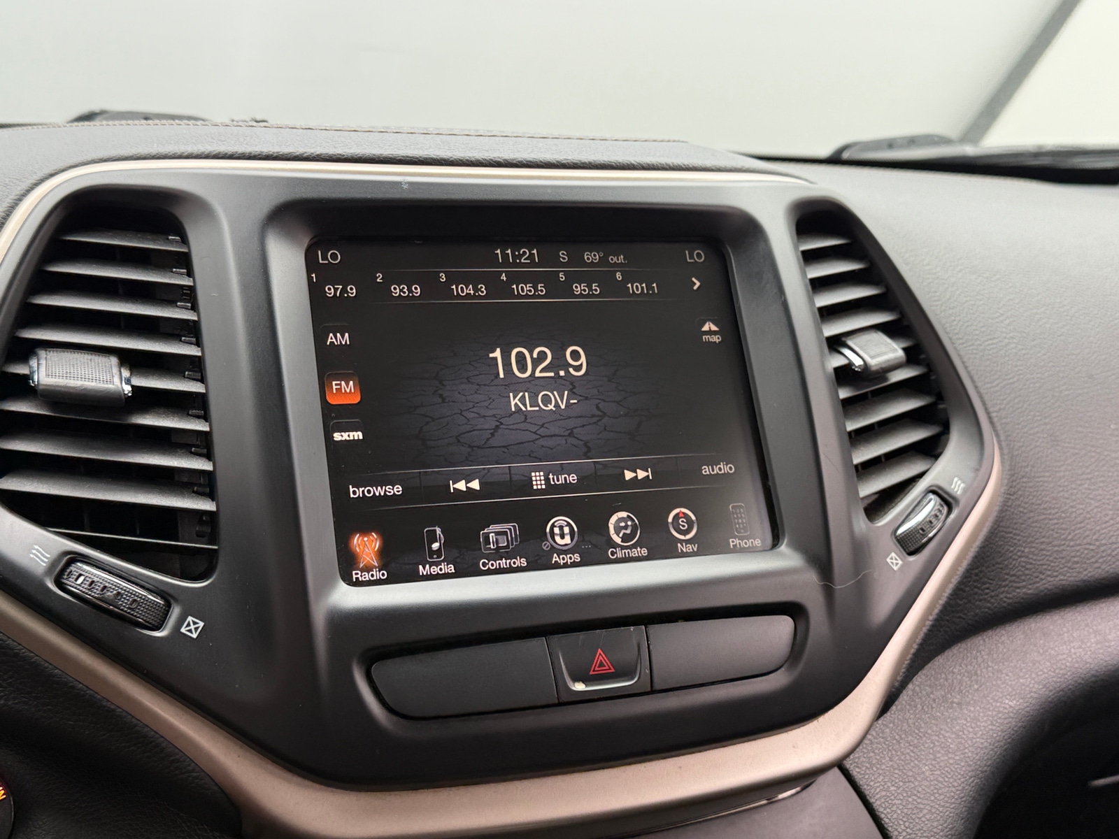 Thumbnail: 2015 Jeep Cherokee - 4
