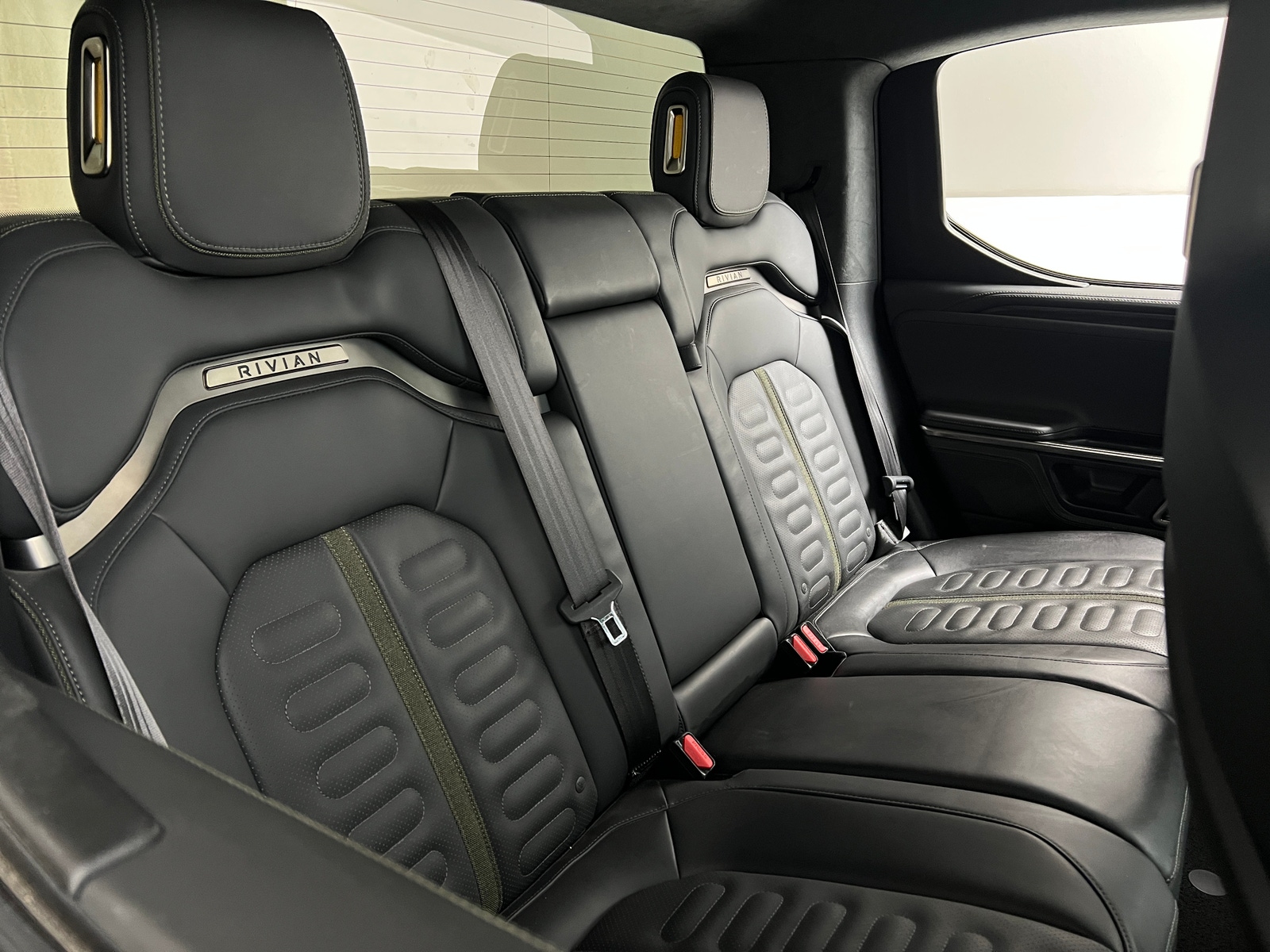Thumbnail: 2022 Rivian R1T - 5
