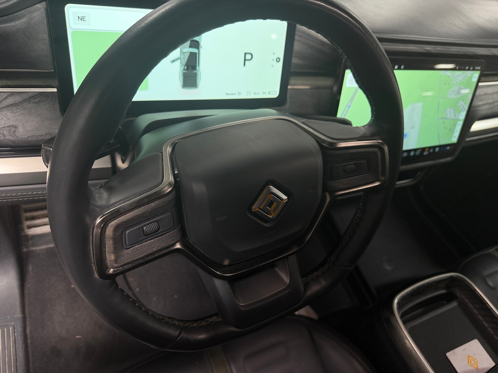 Thumbnail: 2022 Rivian R1T - 4