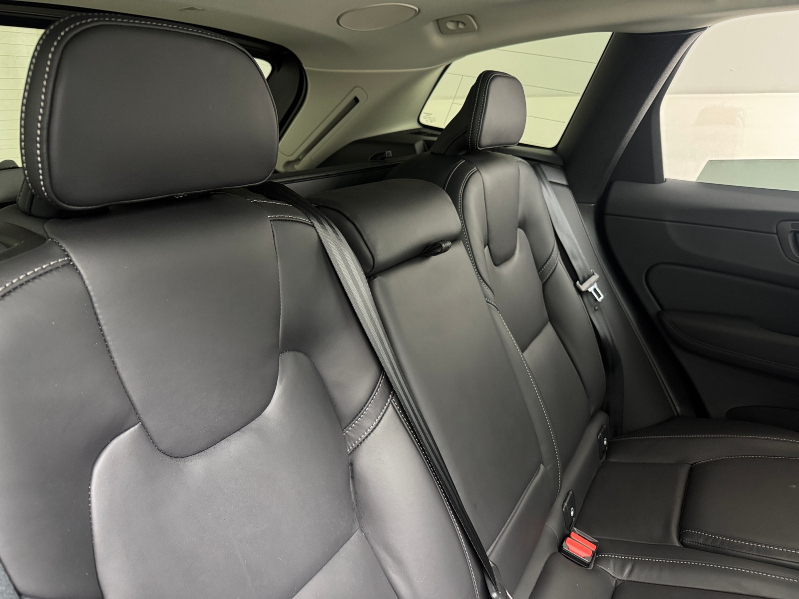 Thumbnail: 2026 Volvo XC60 - 5