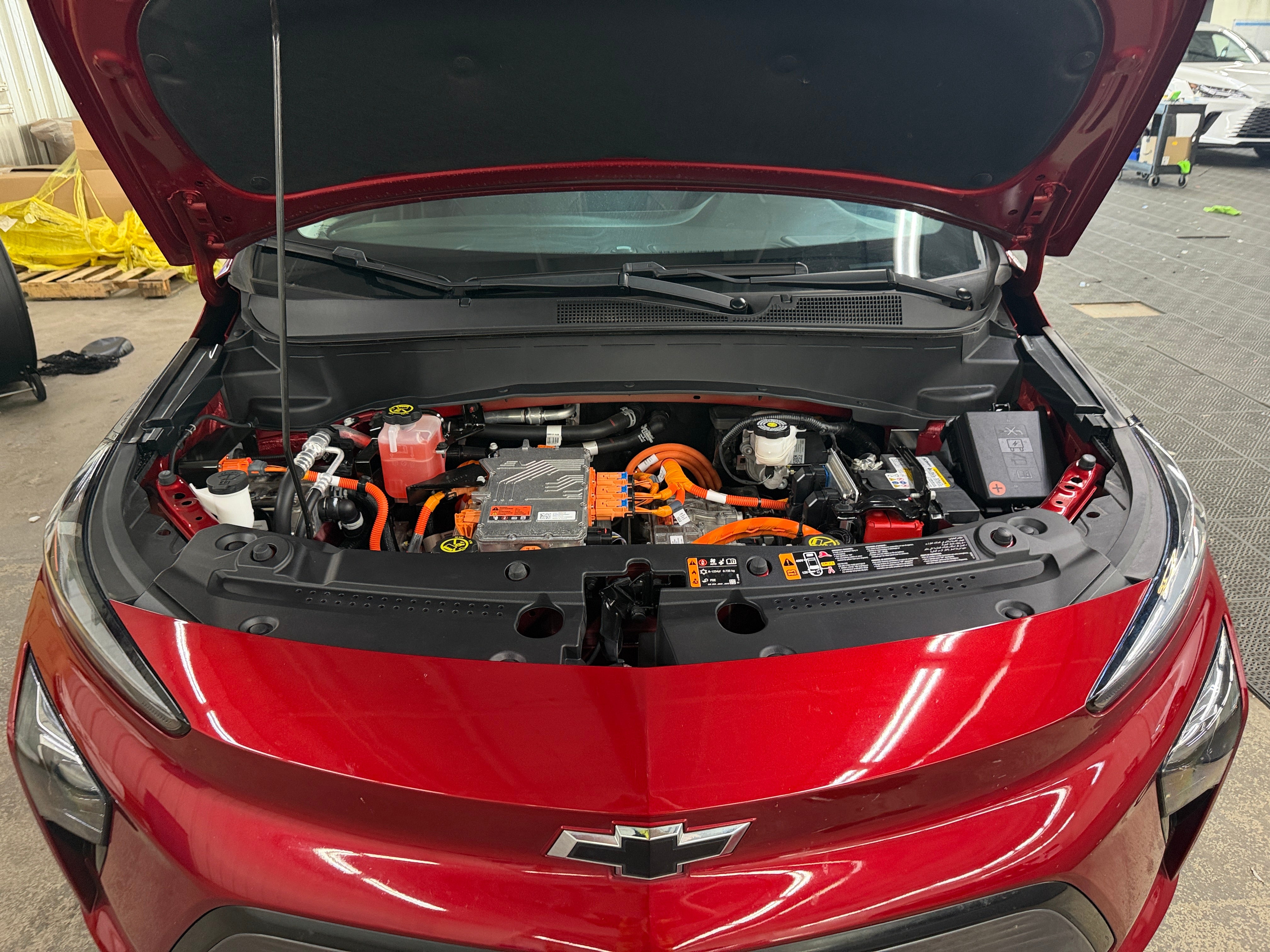 Used 2023 Chevrolet Bolt EUV LT with VIN 1G1FY6S0XP4111282 for sale in Oak Creek, WI