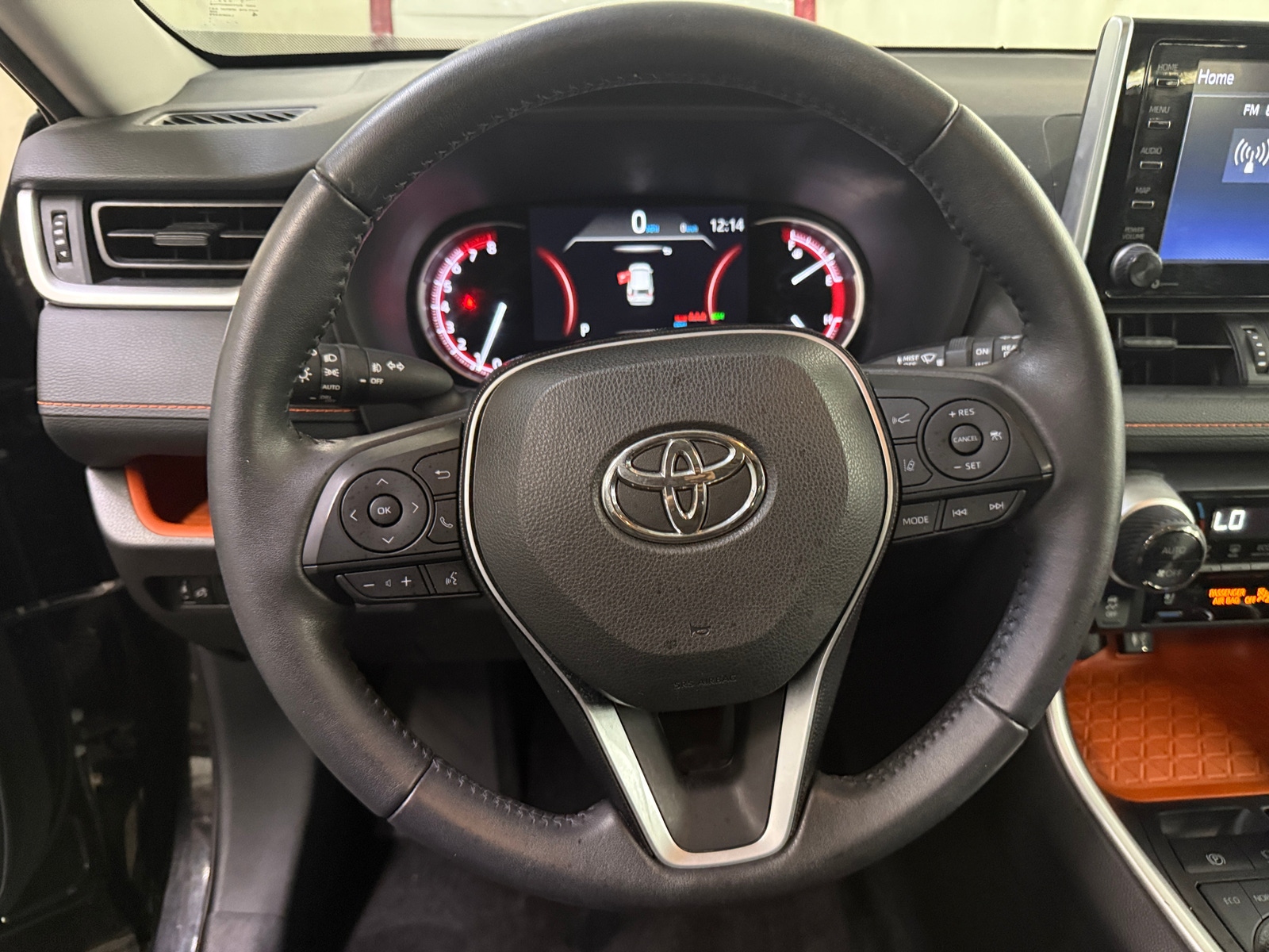 Thumbnail: 2019 Toyota RAV4 - 4