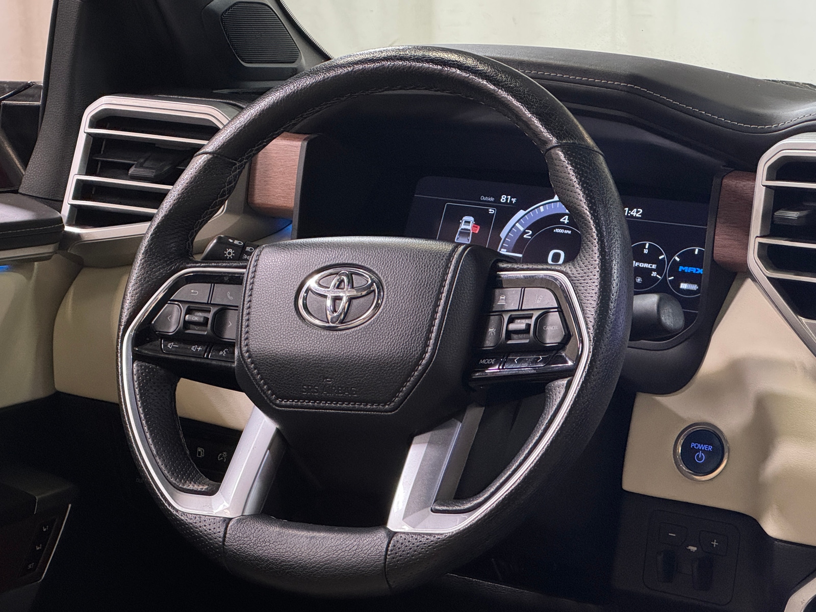 Thumbnail: 2022 Toyota Tundra - 5
