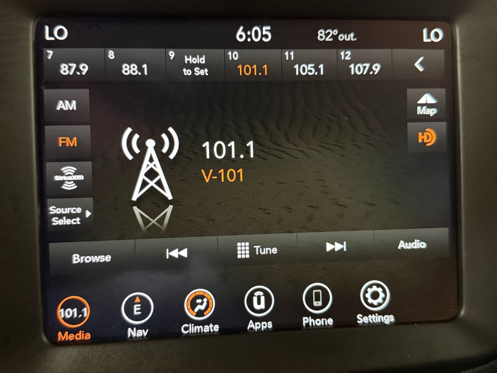 Thumbnail: 2023 Jeep Renegade - 4