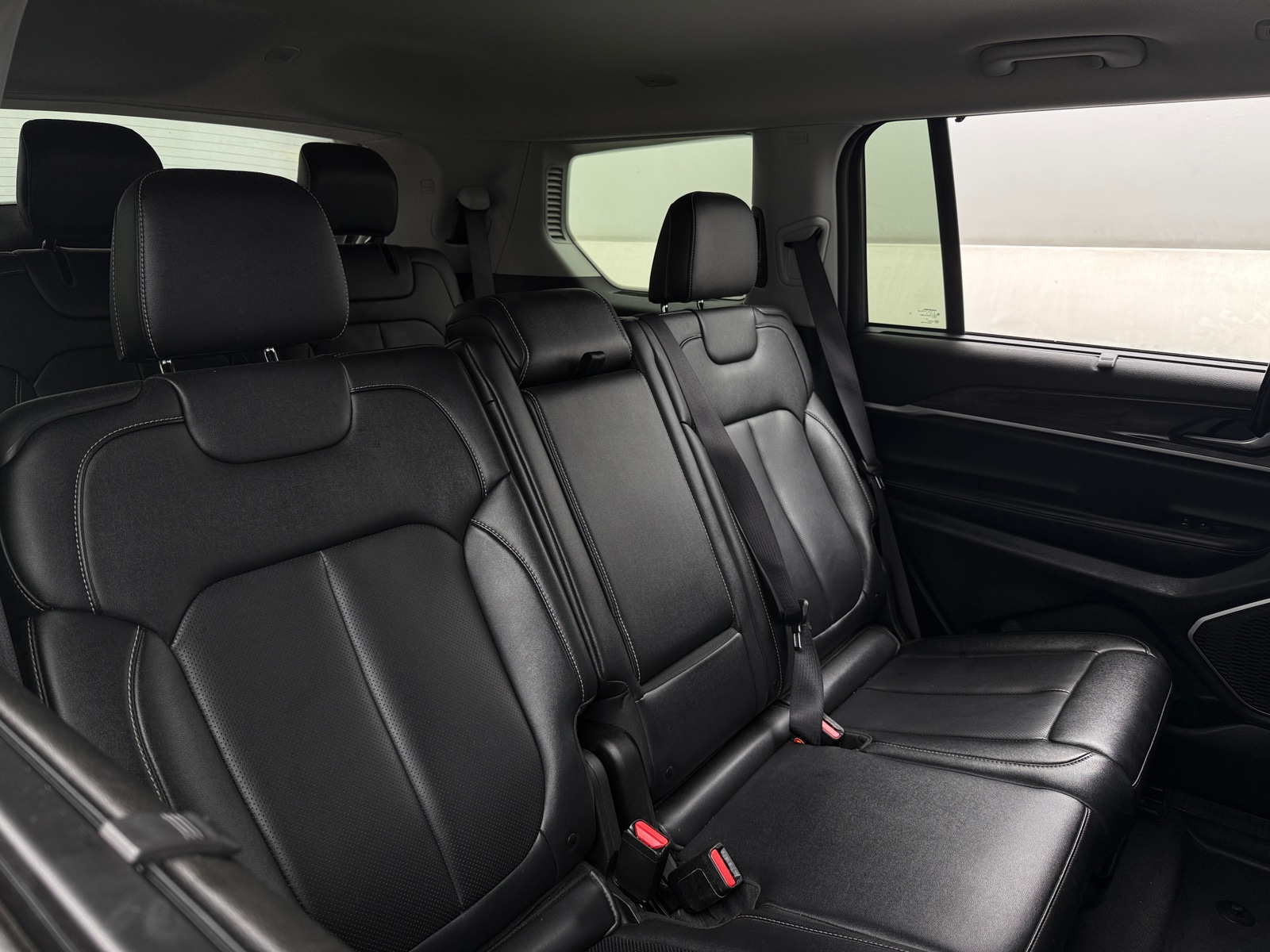 Thumbnail: 2023 Jeep Grand Cherokee L - 5