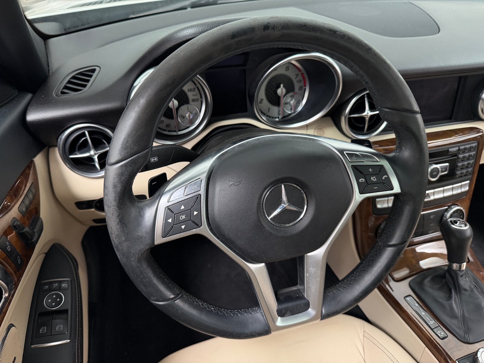 Thumbnail: 2014 Mercedes-Benz SLK - 4