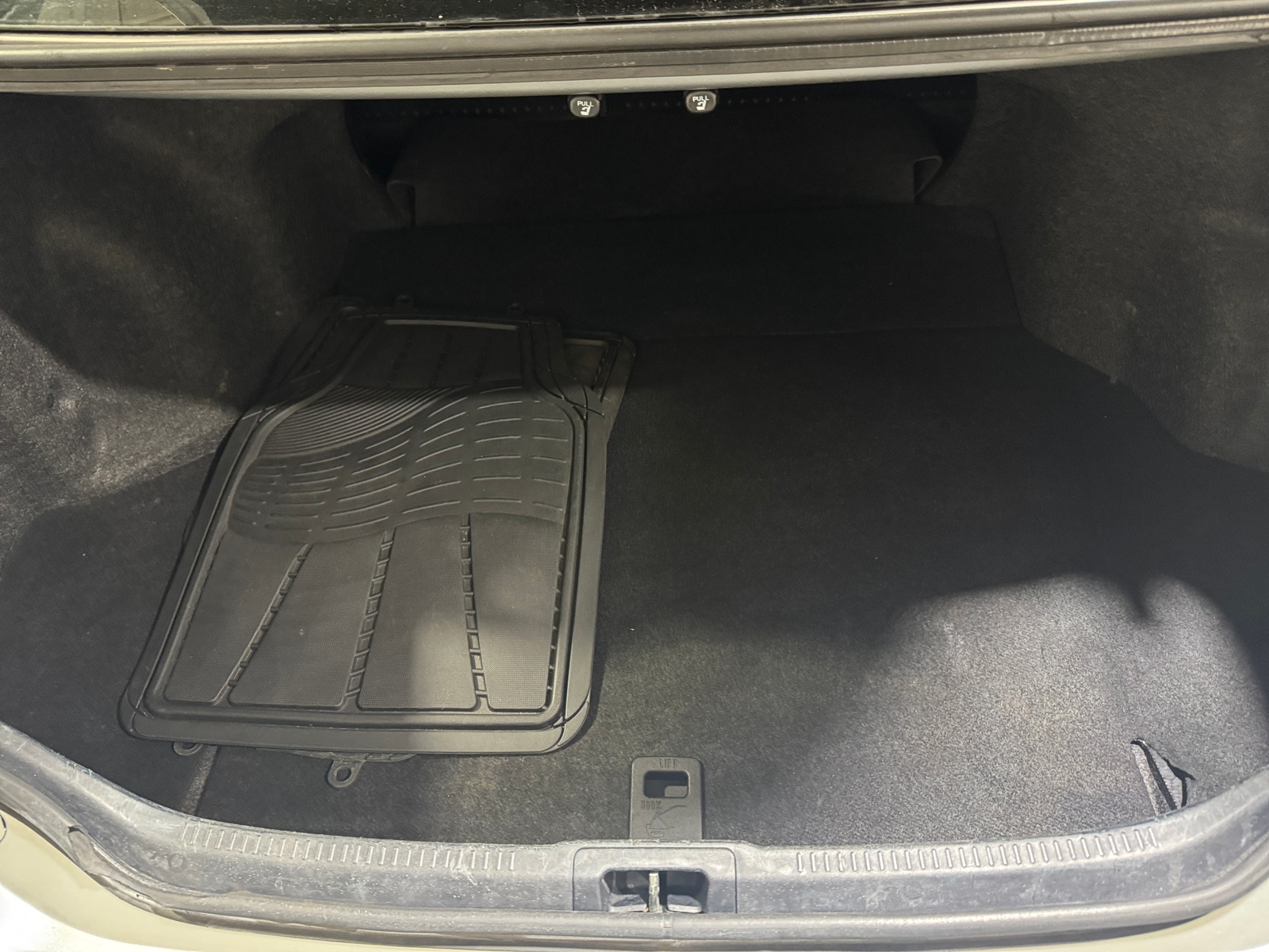 Thumbnail: 2015 Toyota Camry - 7