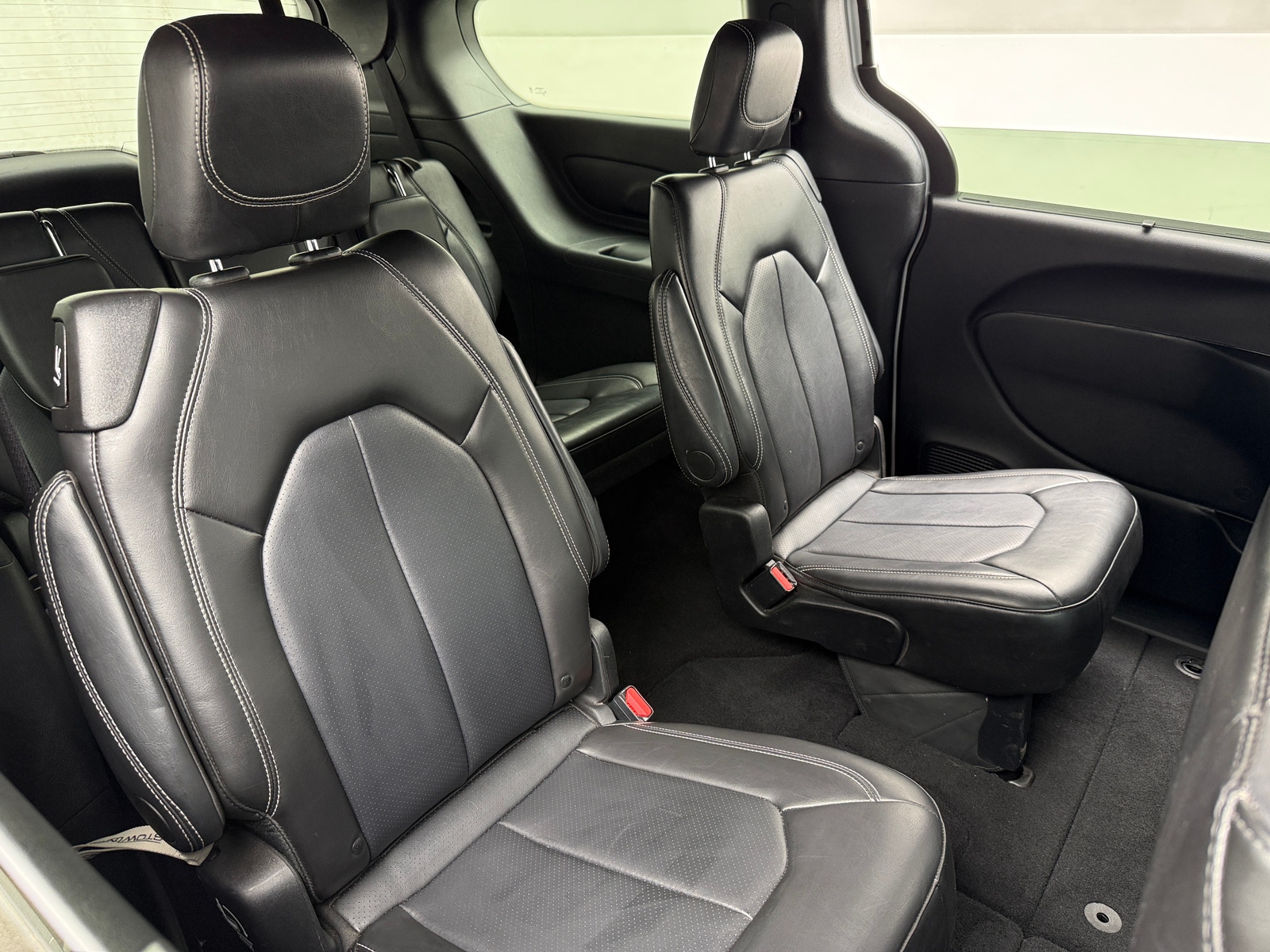 Thumbnail: 2025 Chrysler Pacifica - 5