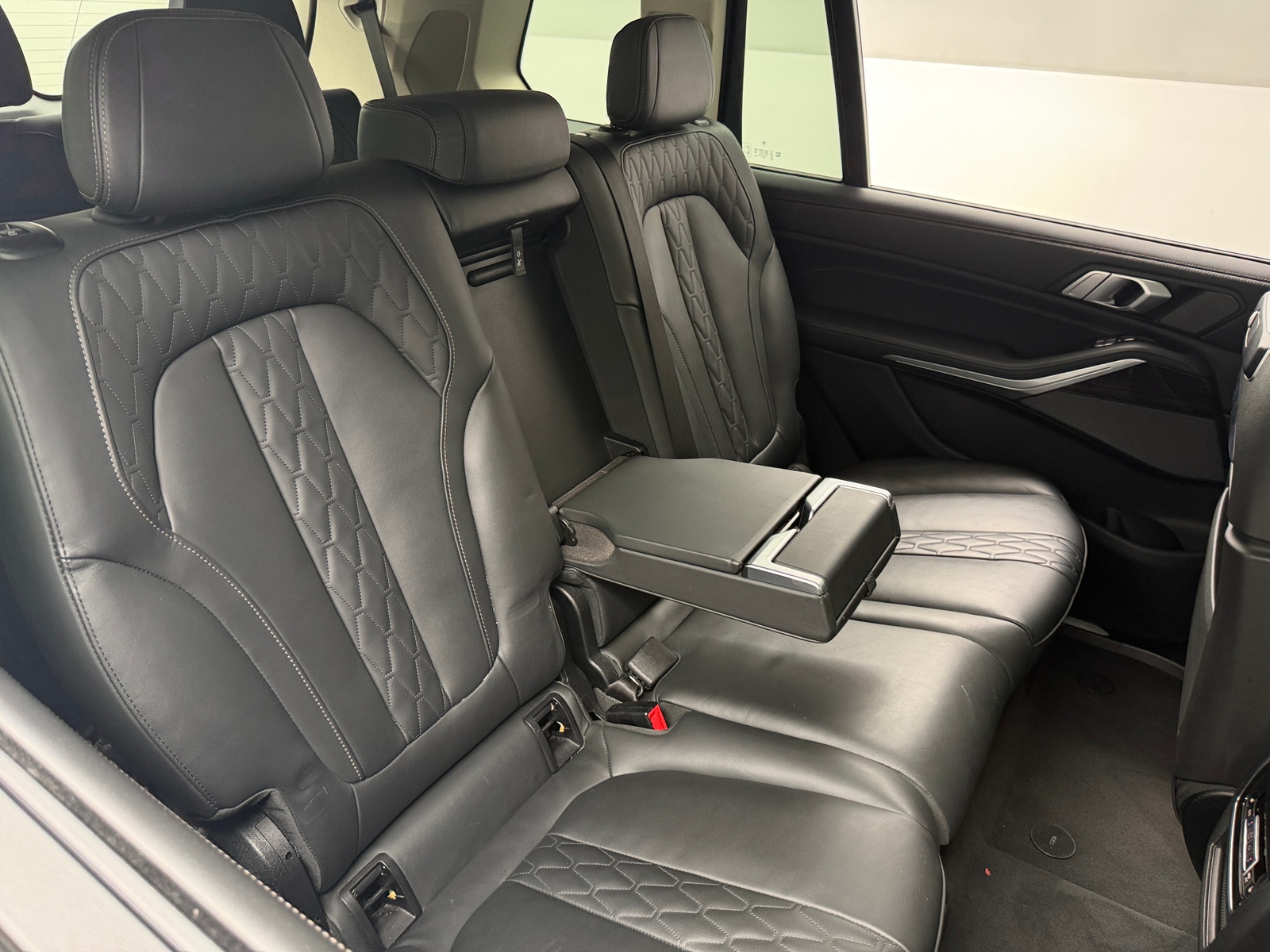 Thumbnail: 2025 BMW X7 - 5