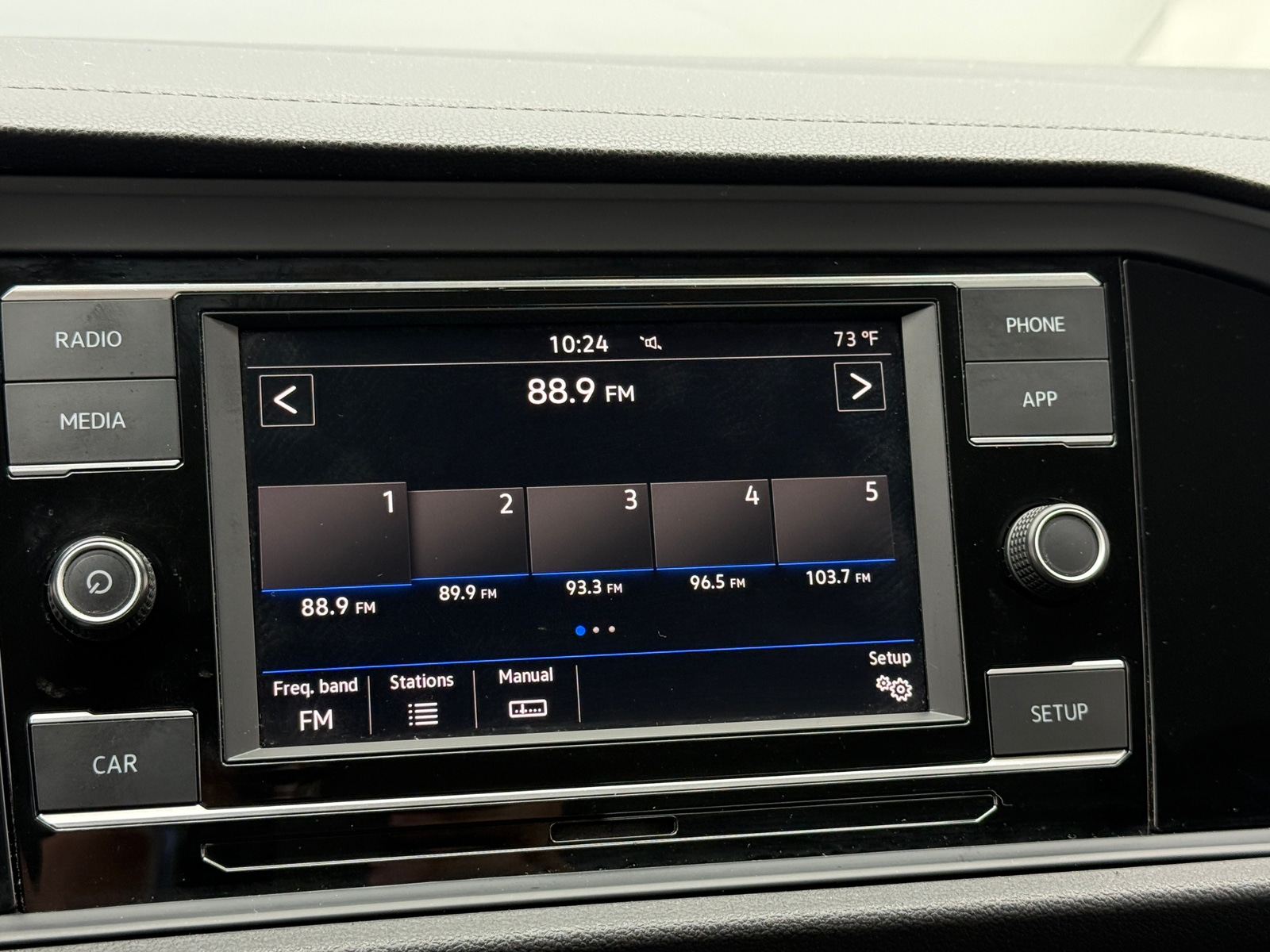 Thumbnail: 2019 Volkswagen Jetta - 4