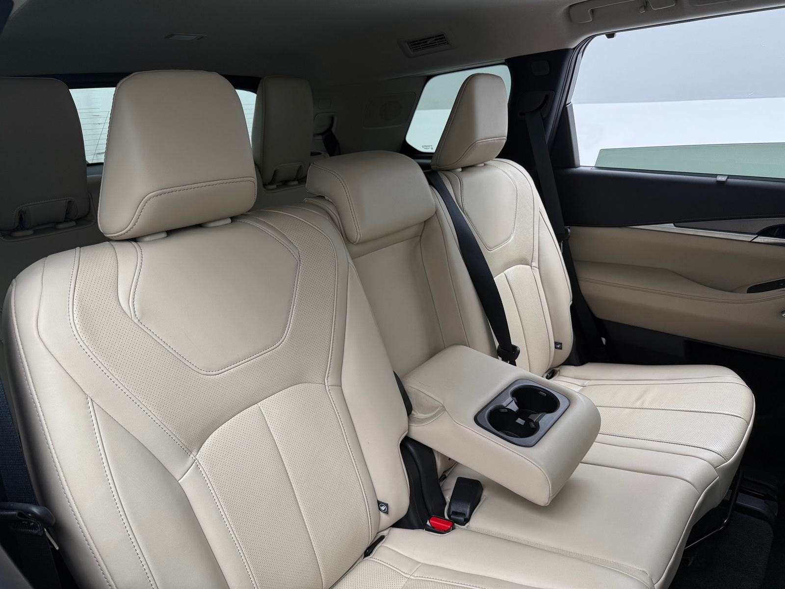 Thumbnail: 2023 INFINITI QX60 - 5