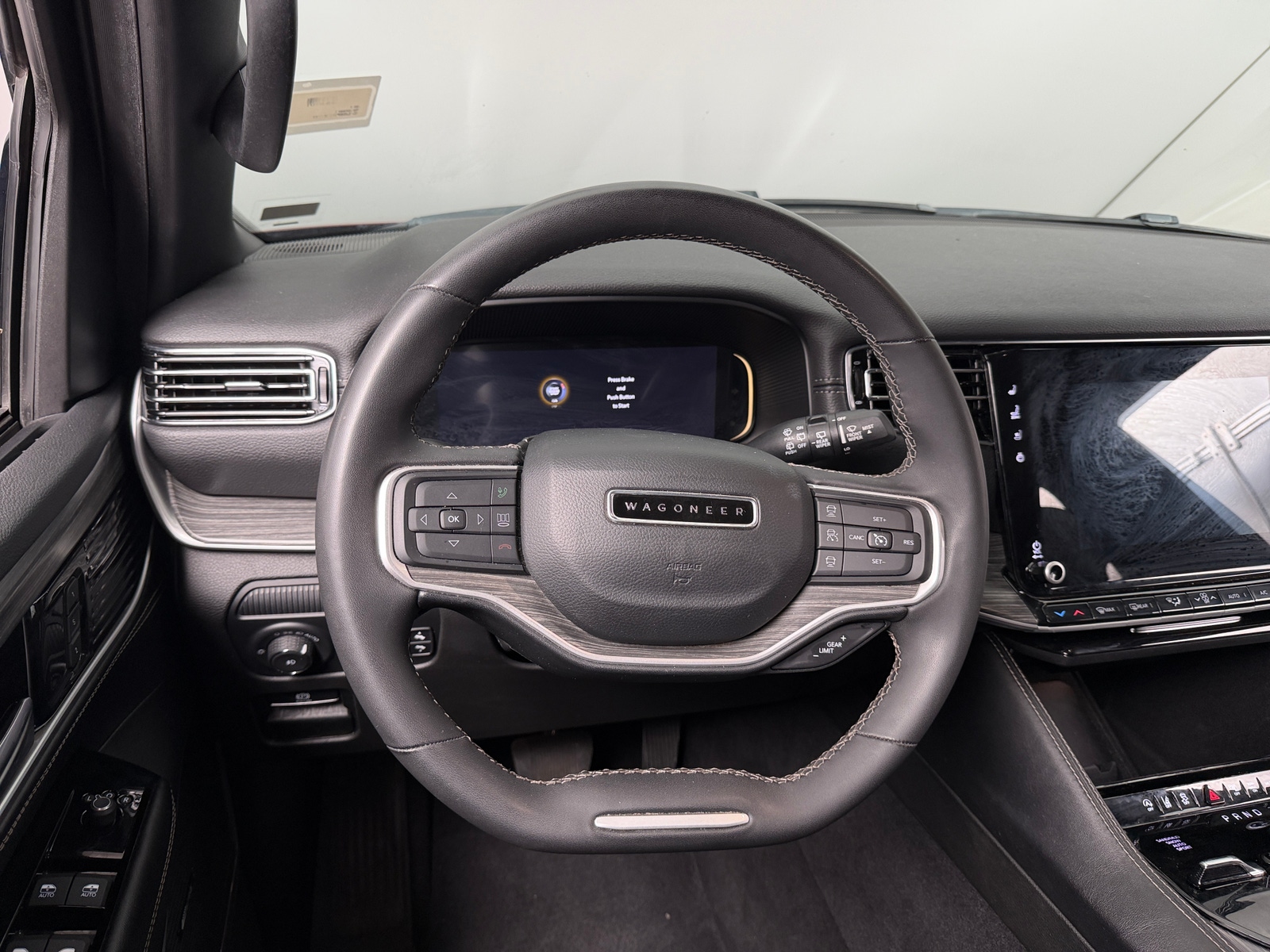 Thumbnail: 2024 Jeep Wagoneer - 4
