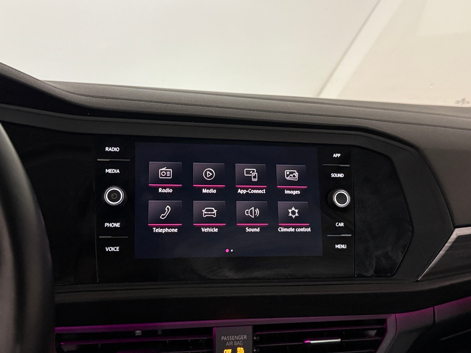 Thumbnail: 2019 Volkswagen Jetta - 3