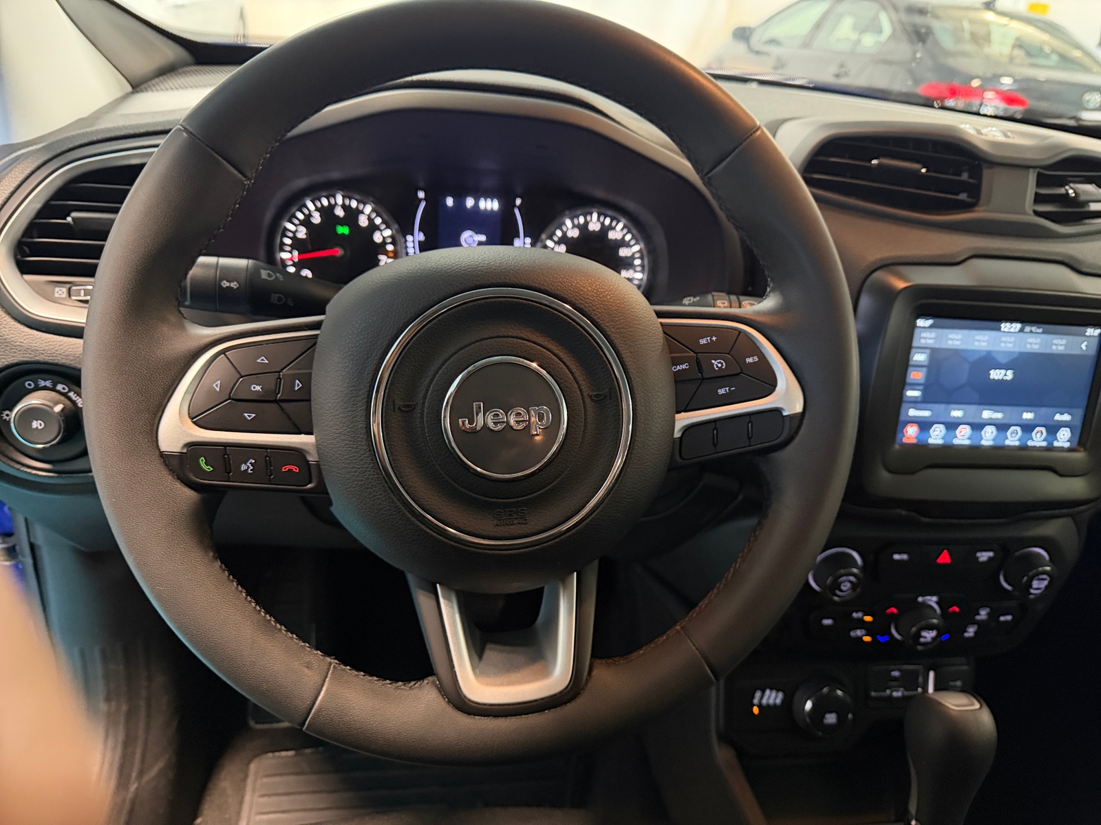 Thumbnail: 2019 Jeep Renegade - 5
