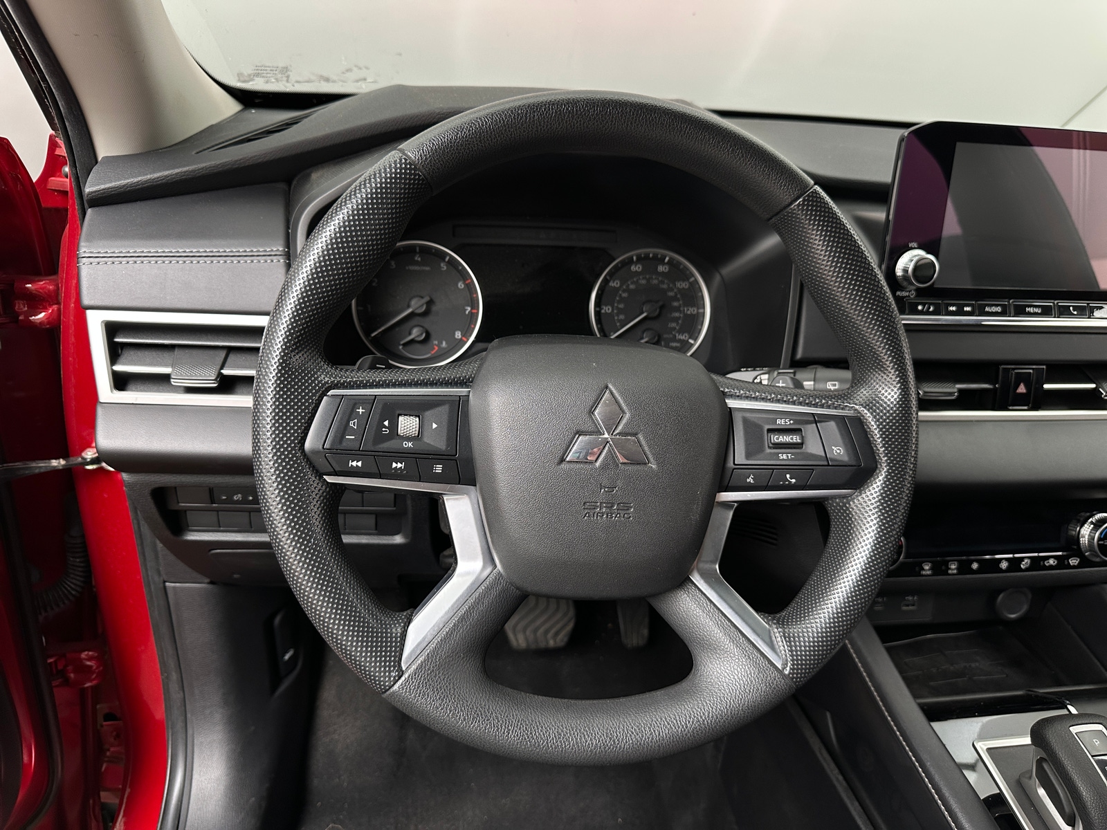 Thumbnail: 2023 Mitsubishi Outlander - 5
