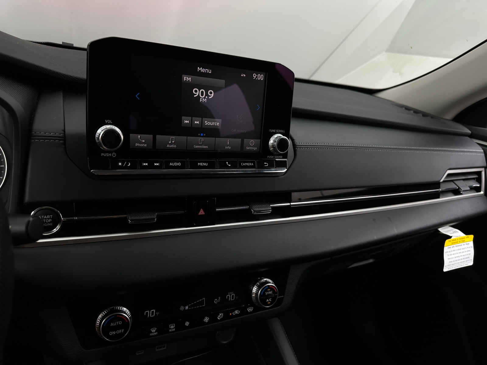Thumbnail: 2023 Mitsubishi Outlander - 4