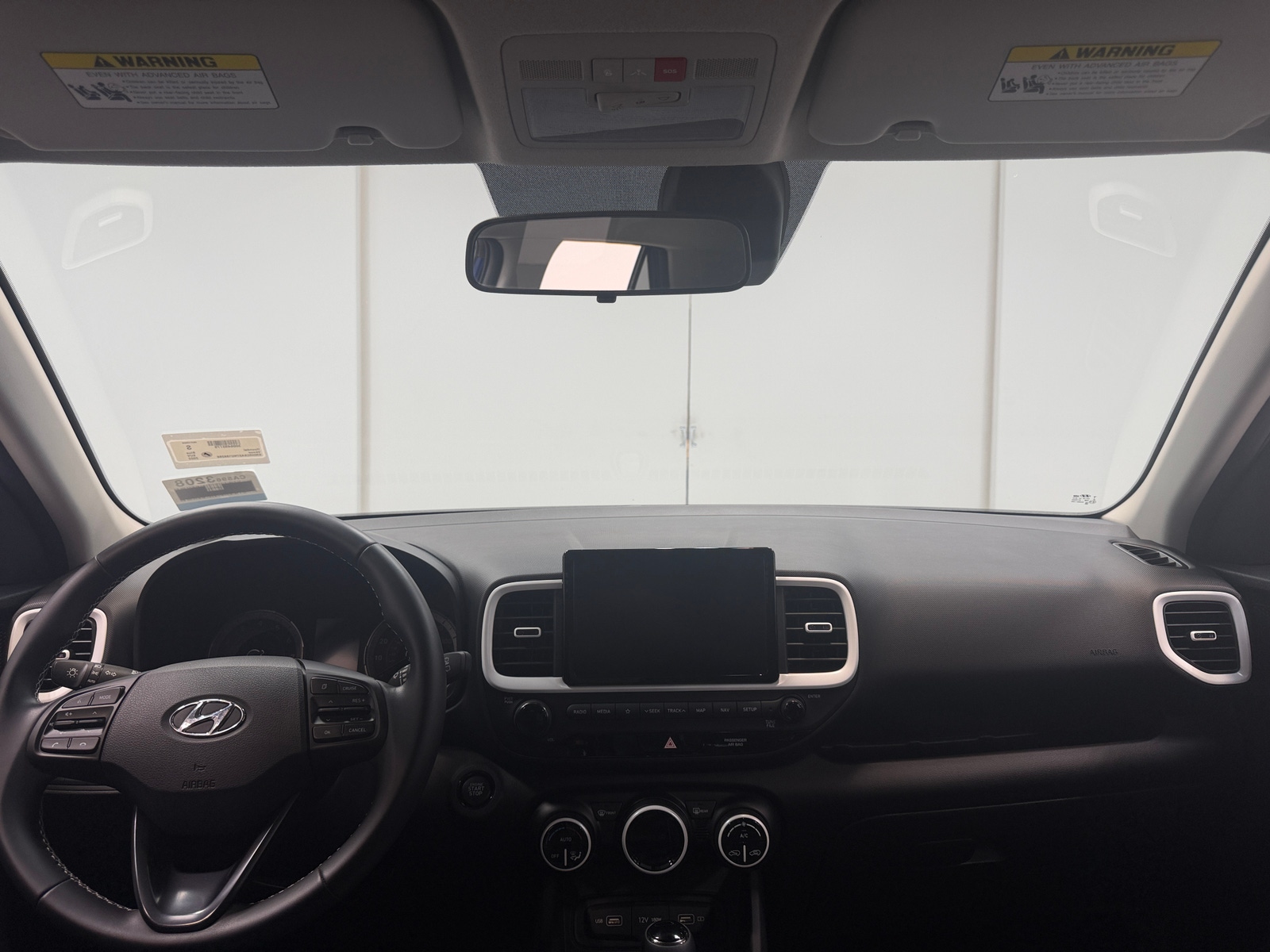 Thumbnail: 2022 Hyundai Venue - 3