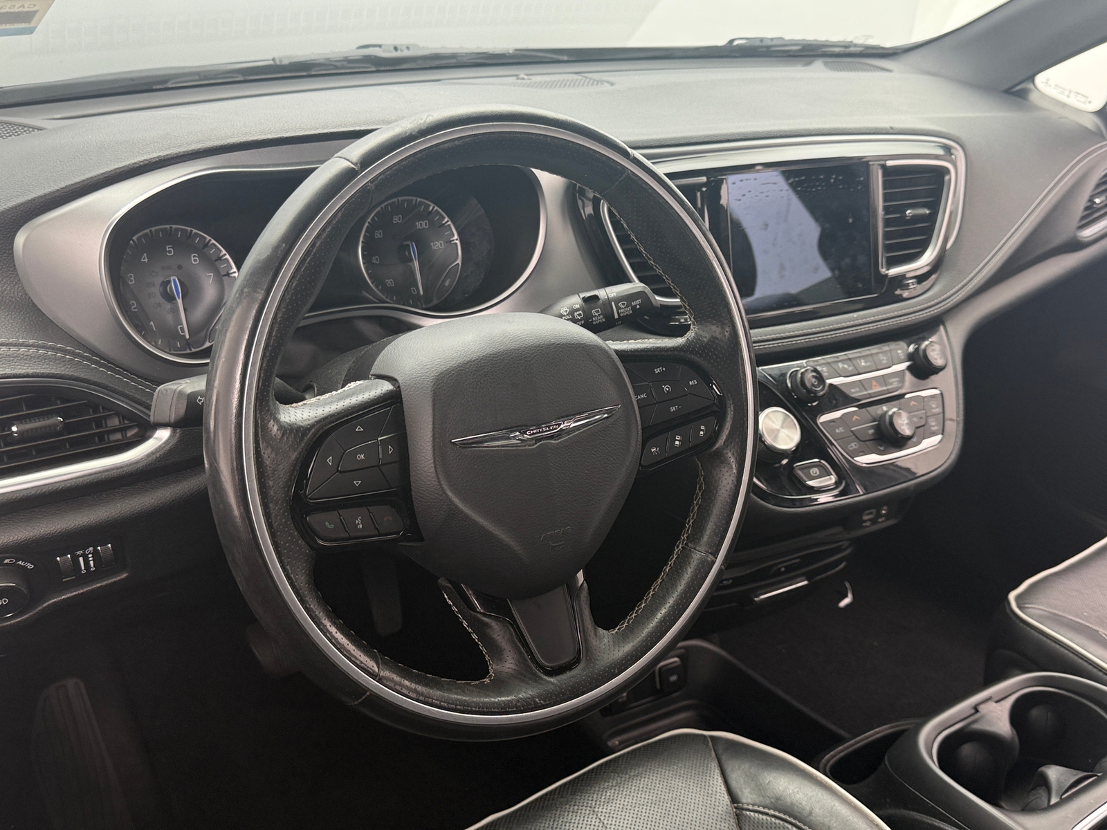 Thumbnail: 2020 Chrysler Pacifica - 4