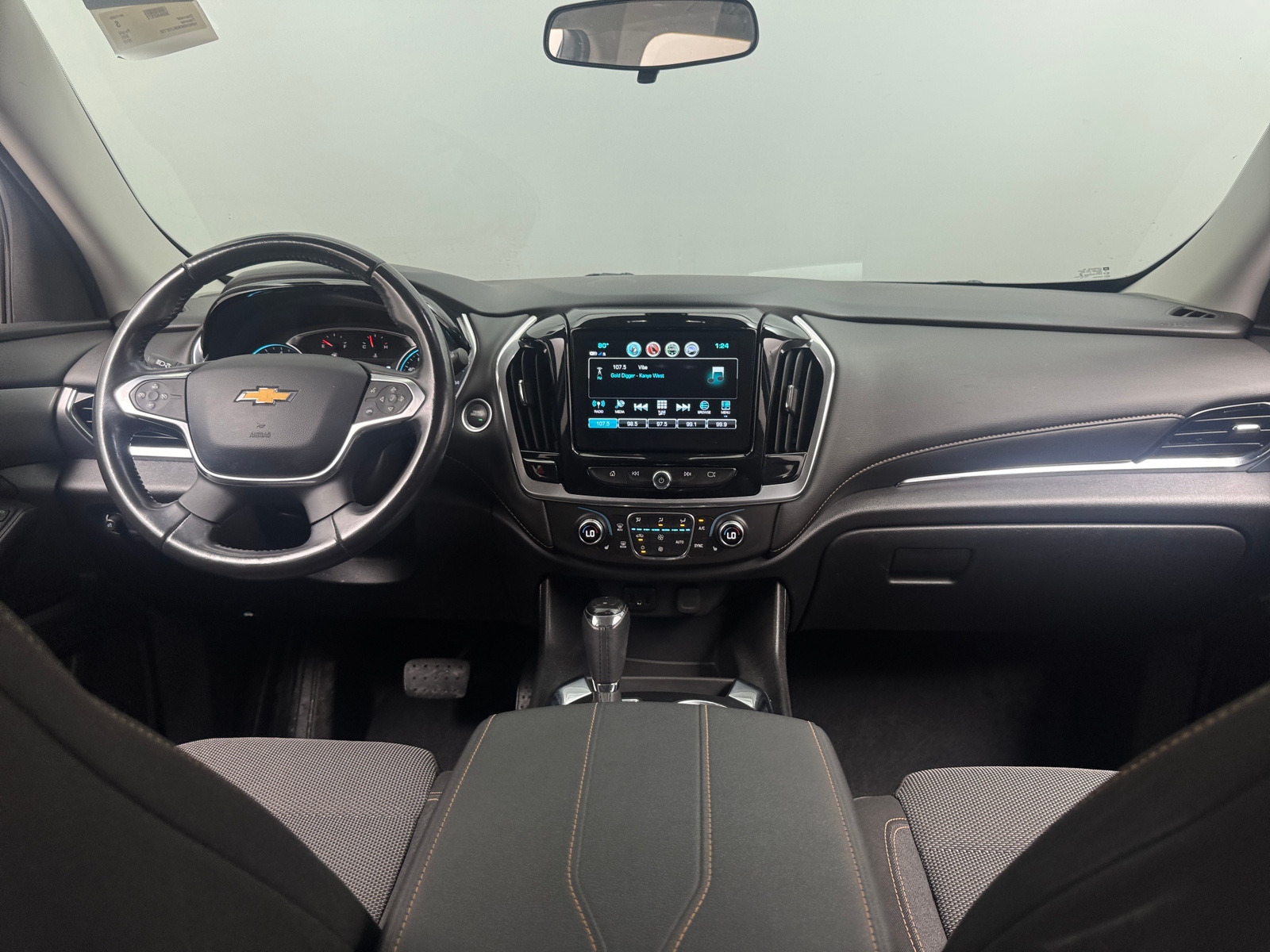 Thumbnail: 2019 Chevrolet Traverse - 3