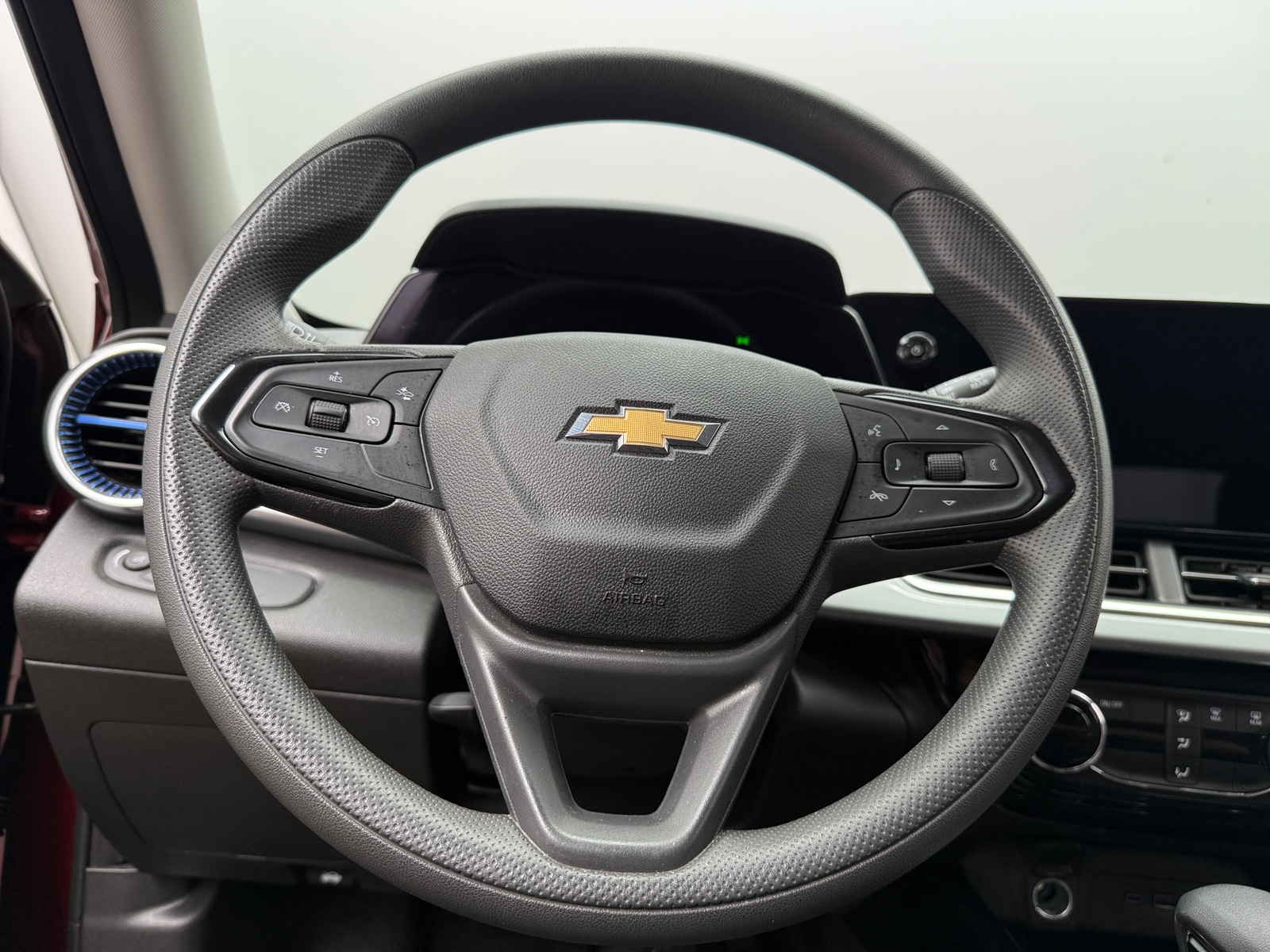 Thumbnail: 2025 Chevrolet Trax - 4