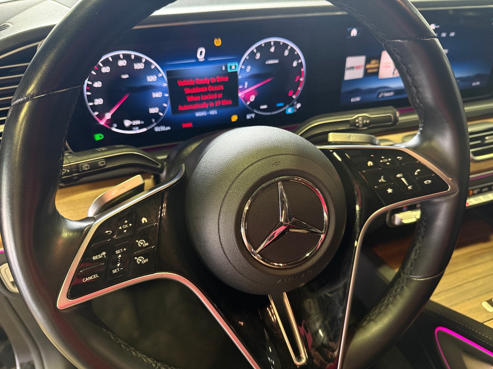 Thumbnail: 2025 Mercedes-Benz GLE - 4