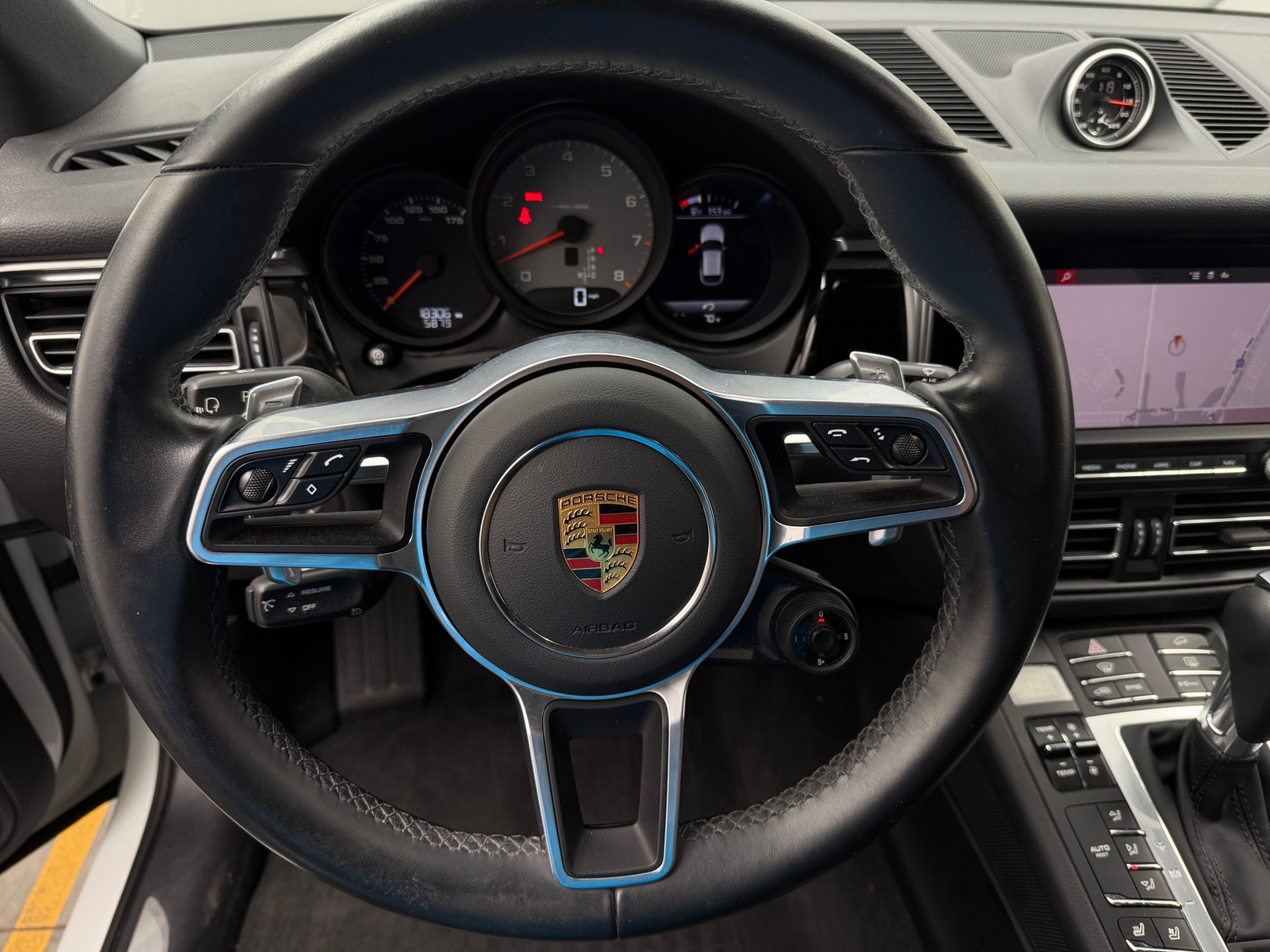 Thumbnail: 2021 Porsche Macan - 4