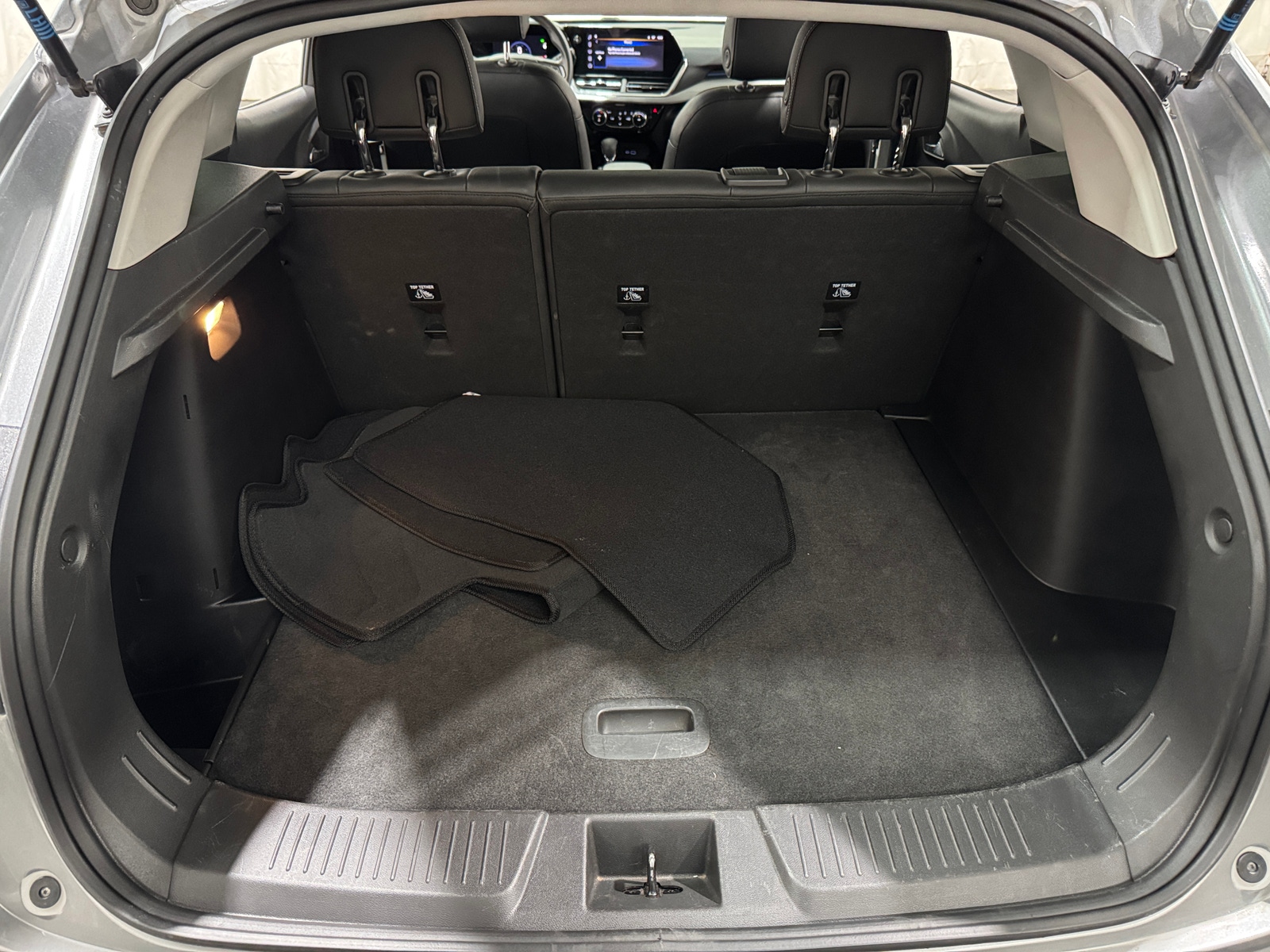 Thumbnail: 2025 Chevrolet Trax - 6