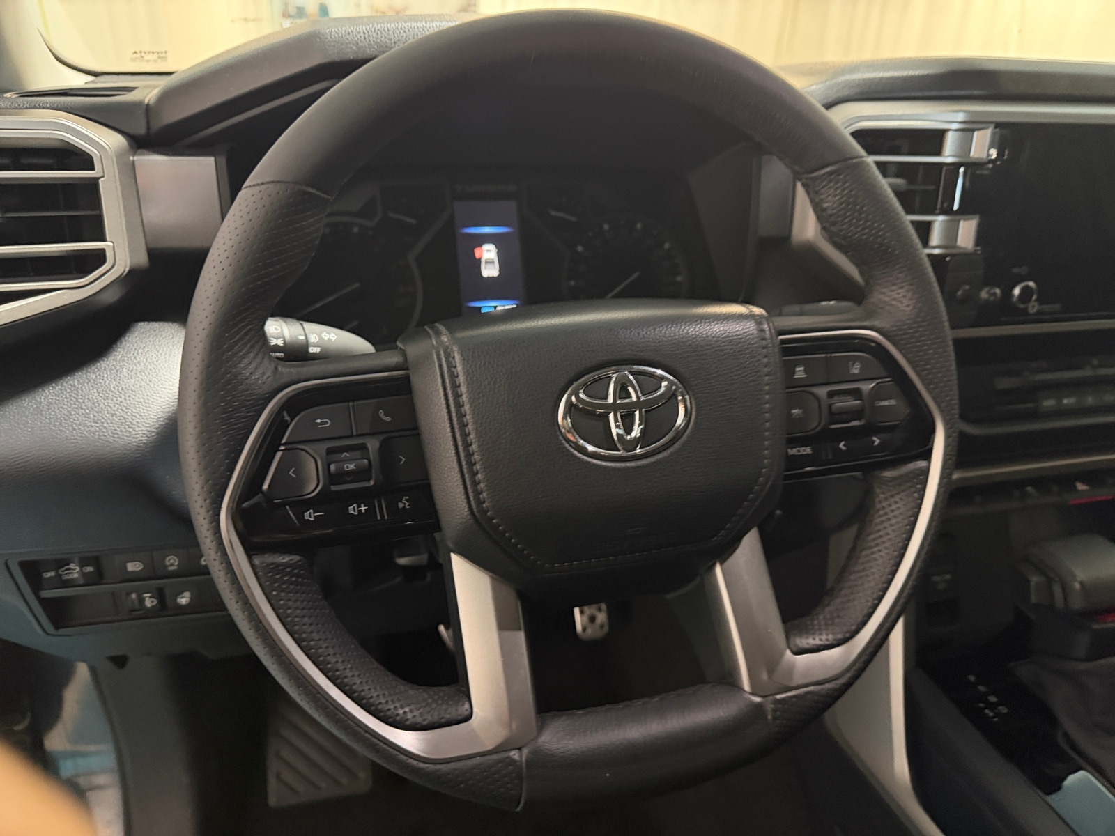 Thumbnail: 2022 Toyota Tundra - 5