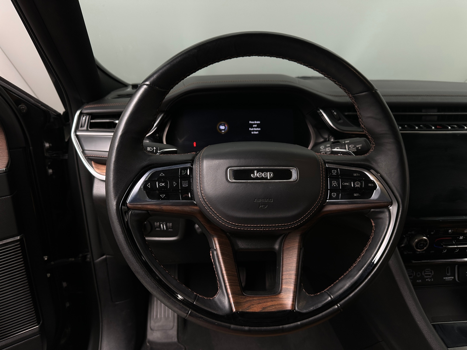 Thumbnail: 2023 Jeep Grand Cherokee - 4