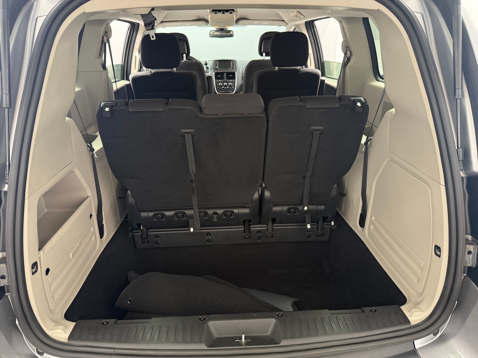 Thumbnail: 2020 Dodge Grand Caravan - 7