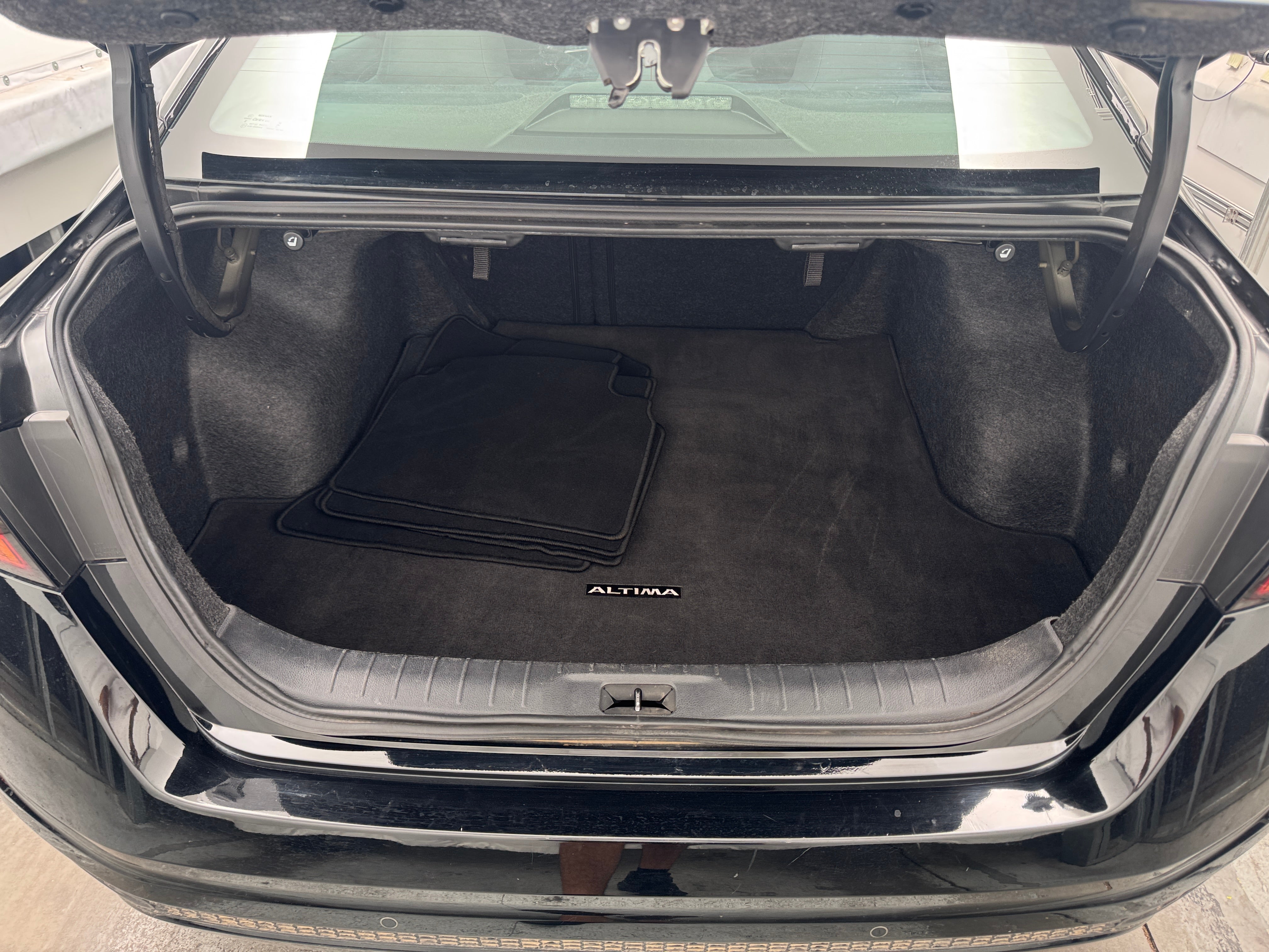 2025 Nissan Altima SV - Photo 11