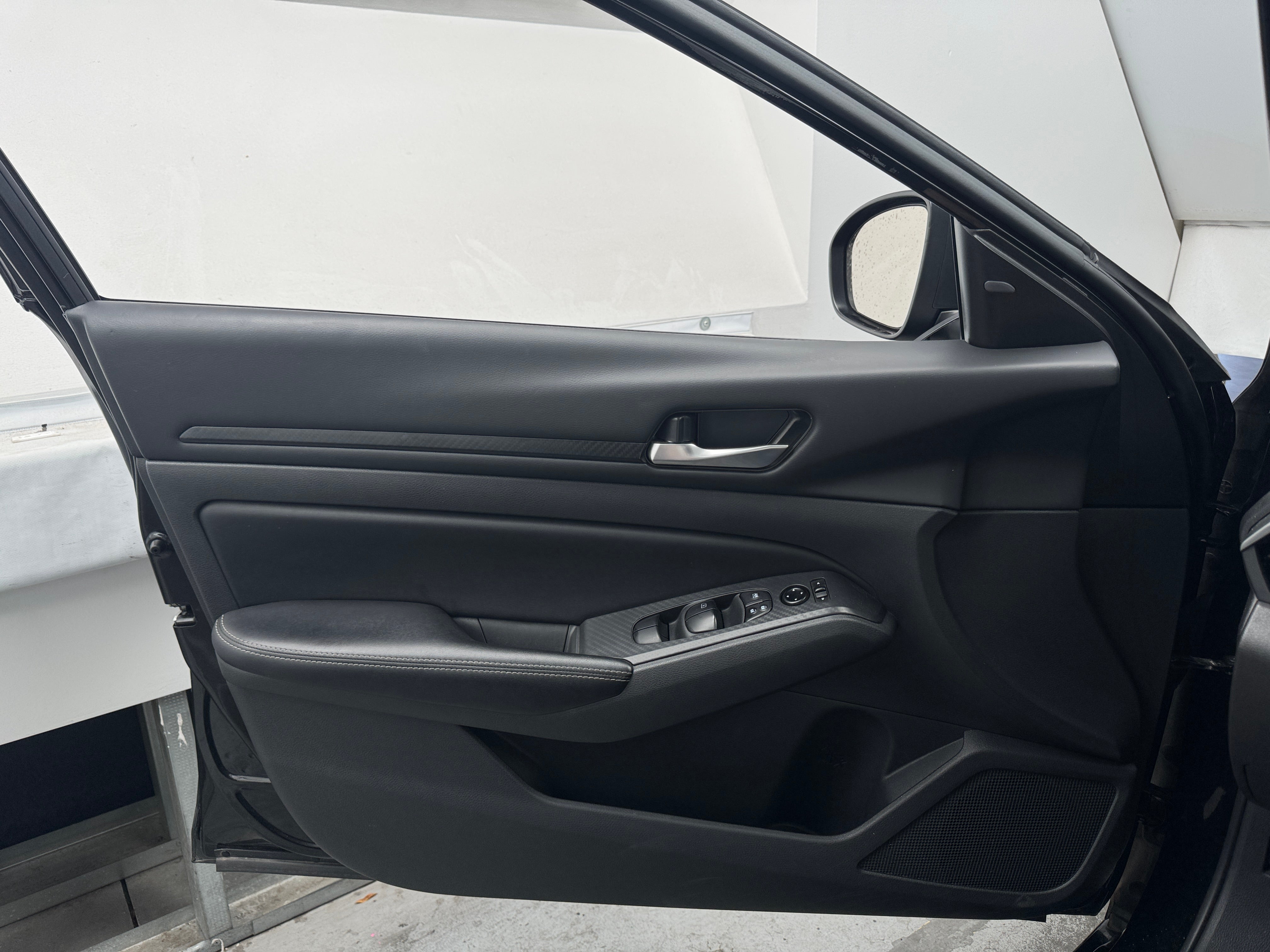 2025 Nissan Altima SV - Photo 4