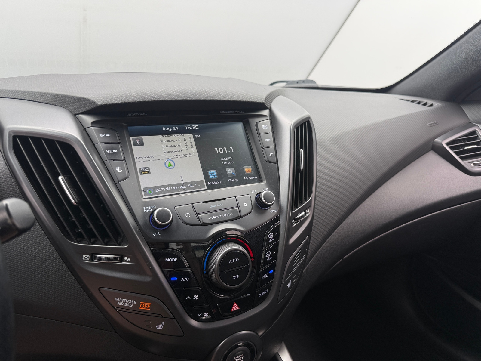 Thumbnail: 2016 Hyundai Veloster - 3