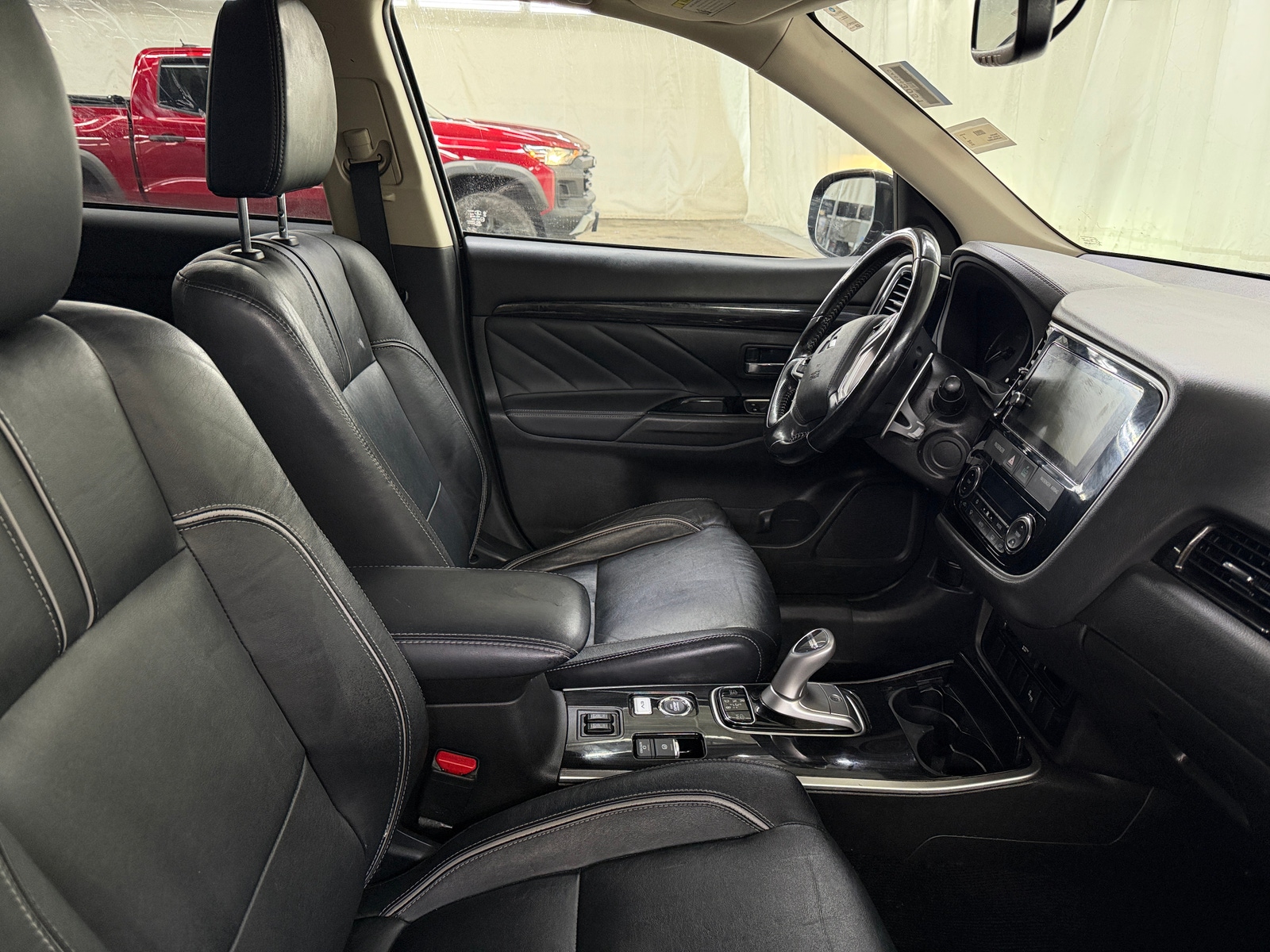 Thumbnail: 2018 Mitsubishi Outlander - 5