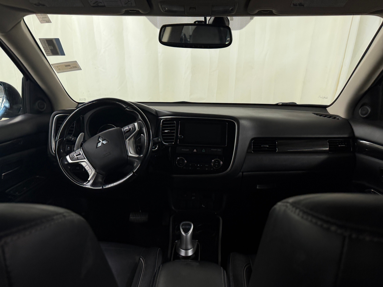 Thumbnail: 2018 Mitsubishi Outlander - 2