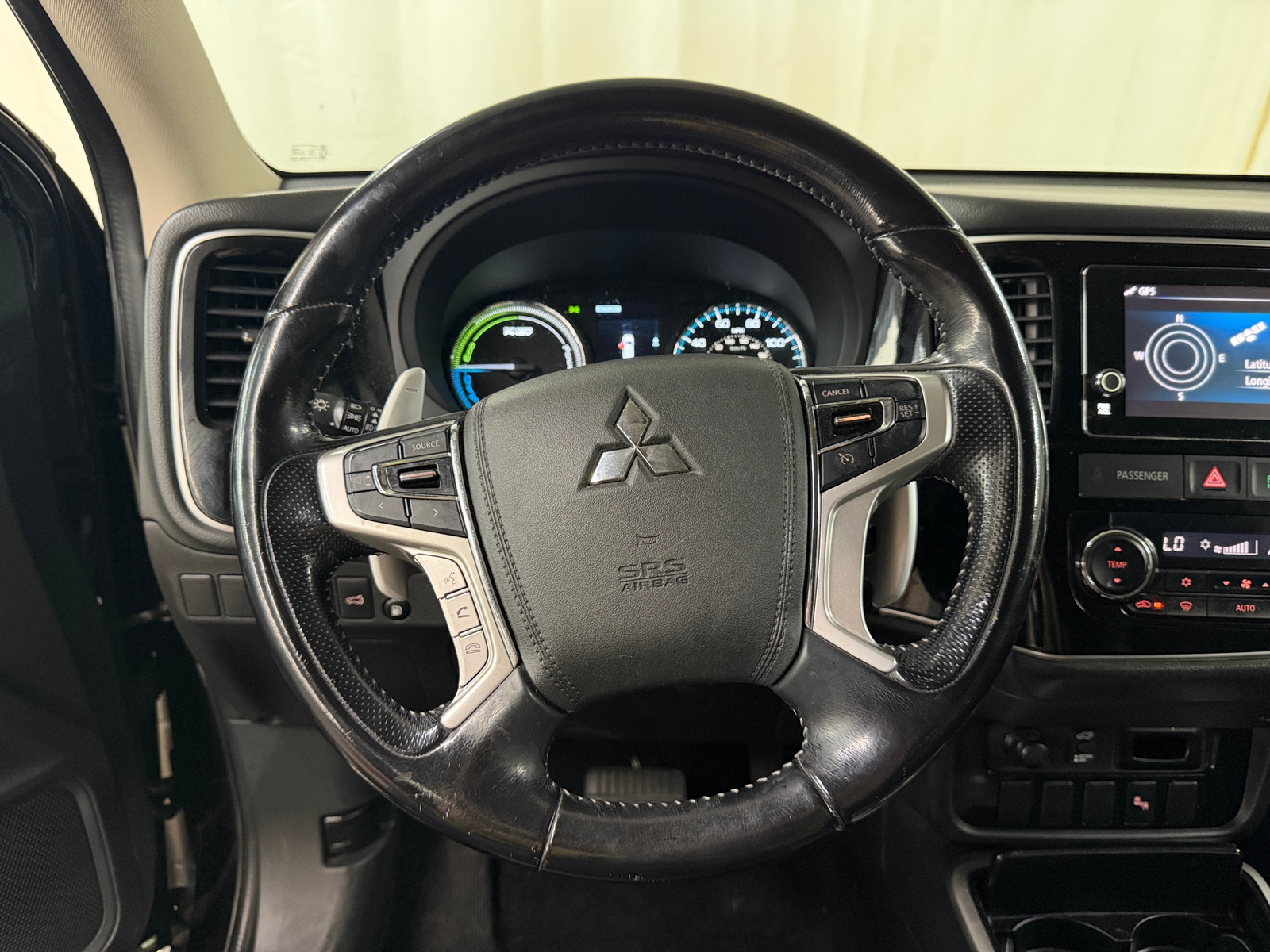 Thumbnail: 2018 Mitsubishi Outlander - 4