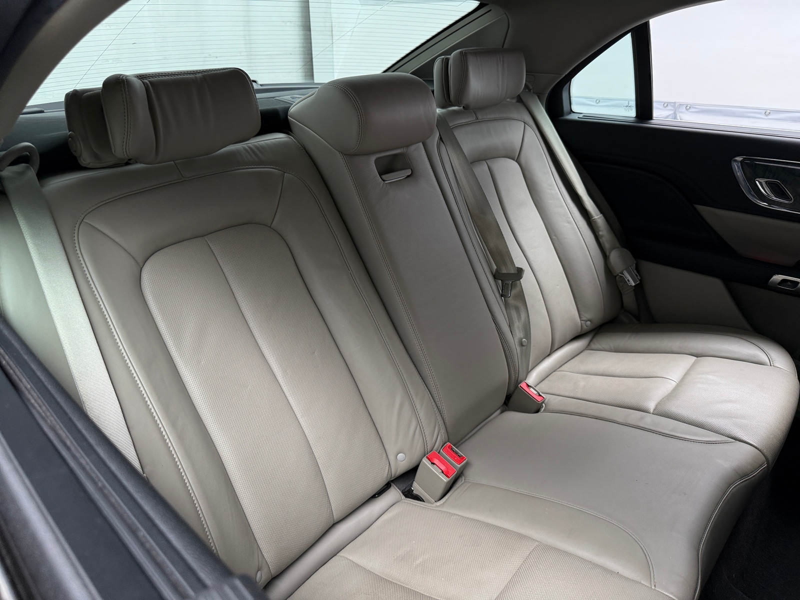 Thumbnail: 2017 Lincoln Continental - 5
