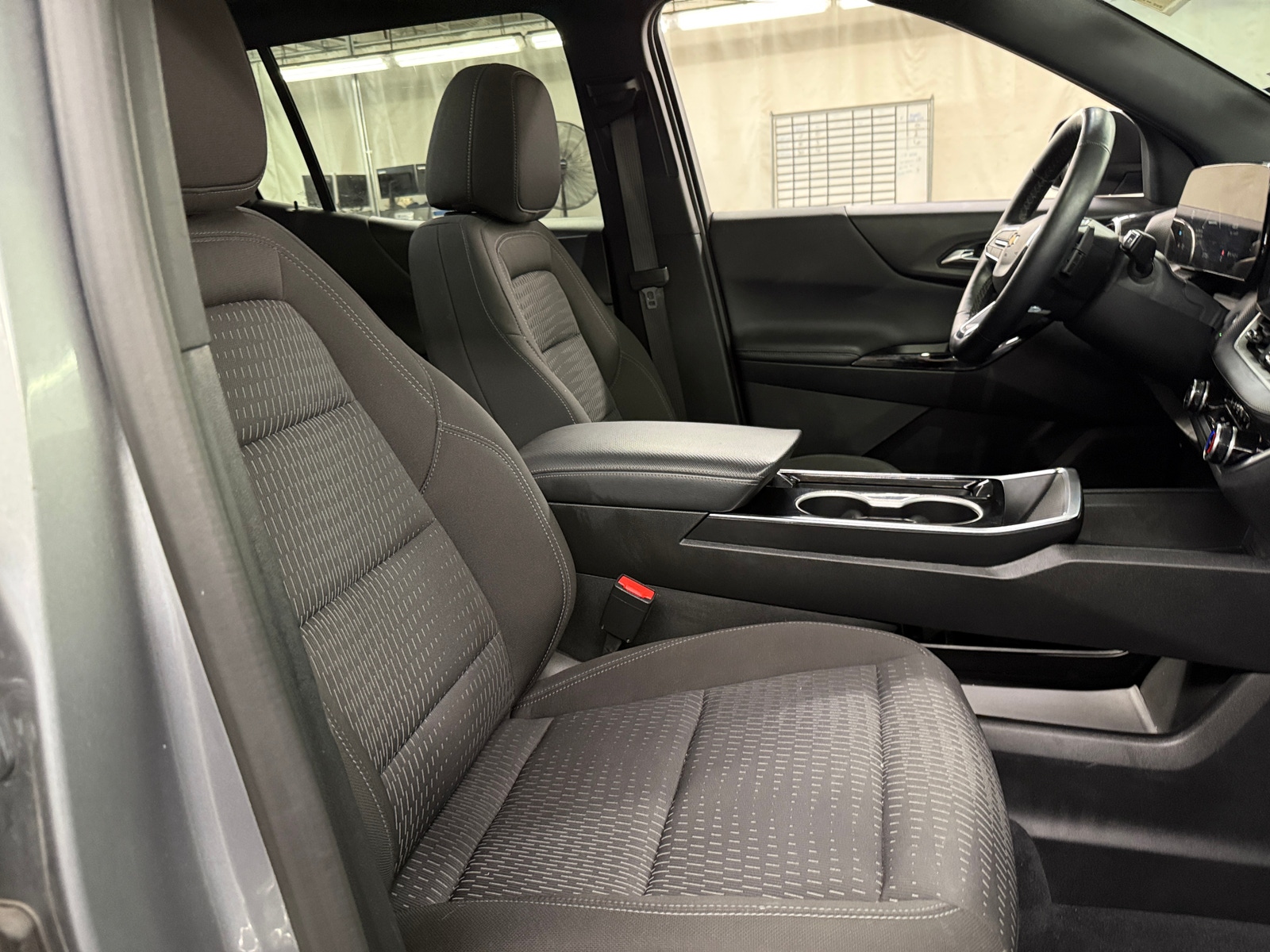 Thumbnail: 2025 Chevrolet Equinox - 2