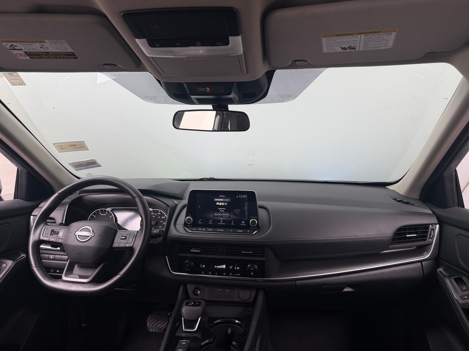 Thumbnail: 2025 Nissan Rogue - 3