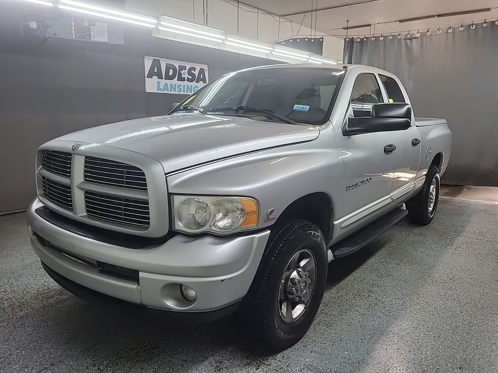 2005 Dodge Ram 2500 4dr Quad Cab 140" WB SLT 4WD