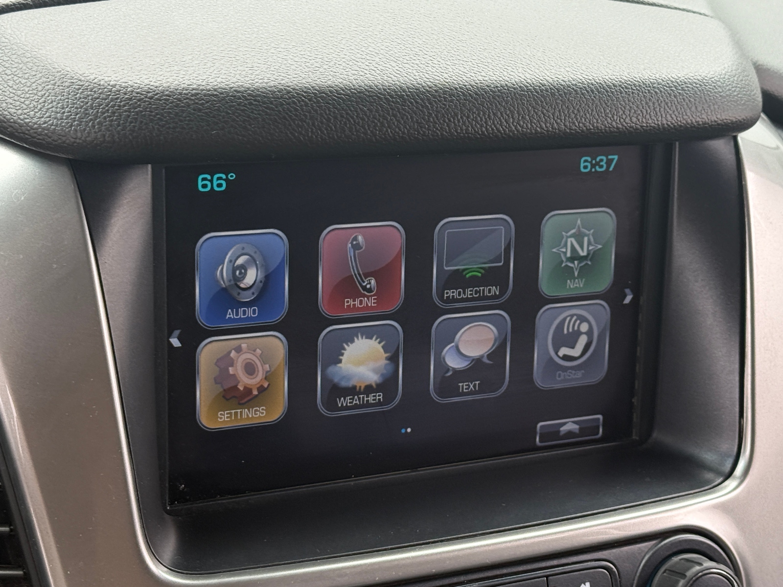 Thumbnail: 2019 Chevrolet Tahoe - 3