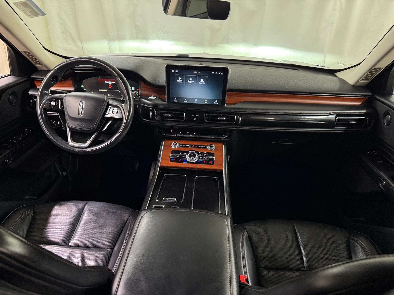 Thumbnail: 2021 Lincoln Aviator - 2