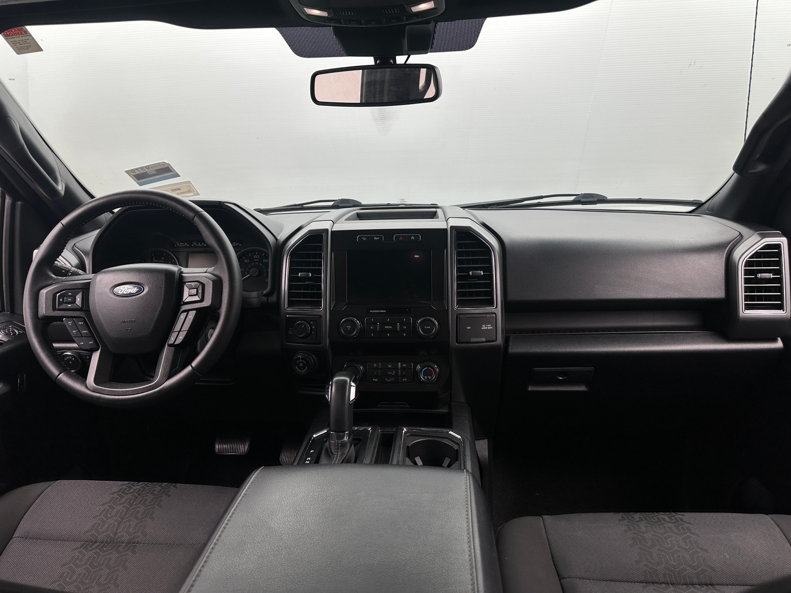 Thumbnail: 2019 Ford Econoline - 3