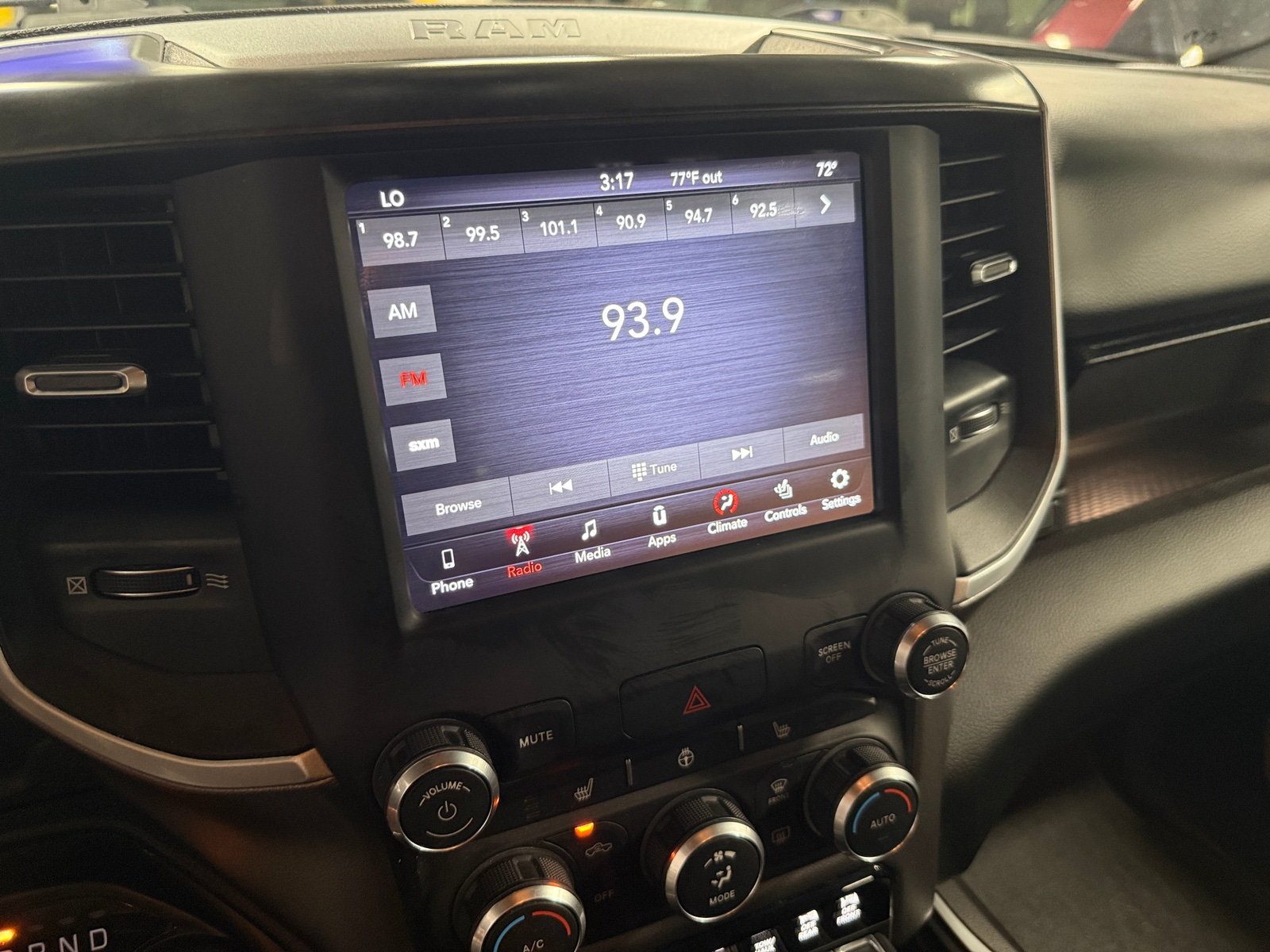Thumbnail: 2020 RAM 1500 - 4