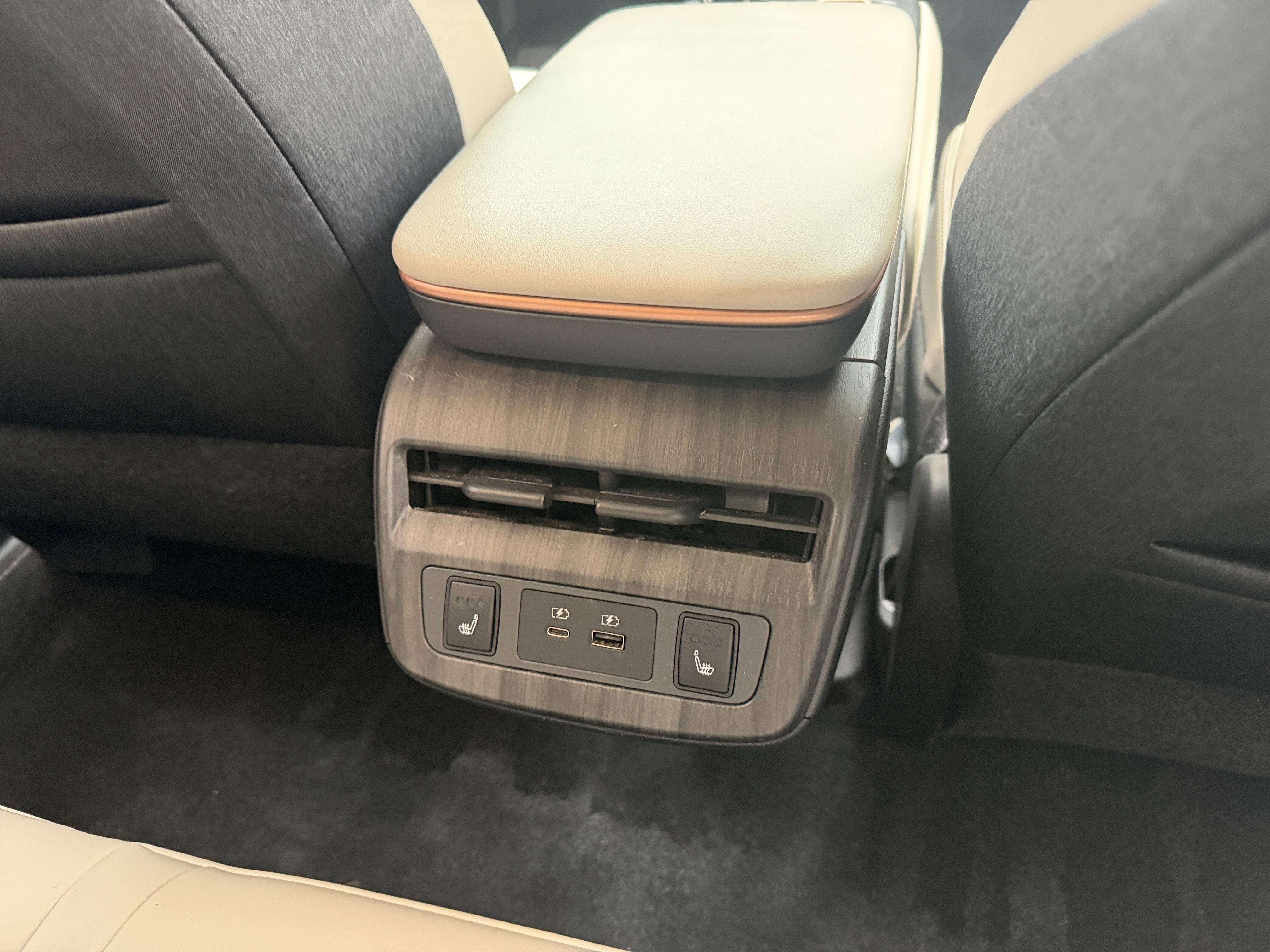 Used 2023 Nissan Ariya Evolve+ with VIN JN1DF0BB8PM703656 for sale in Oak Creek, WI